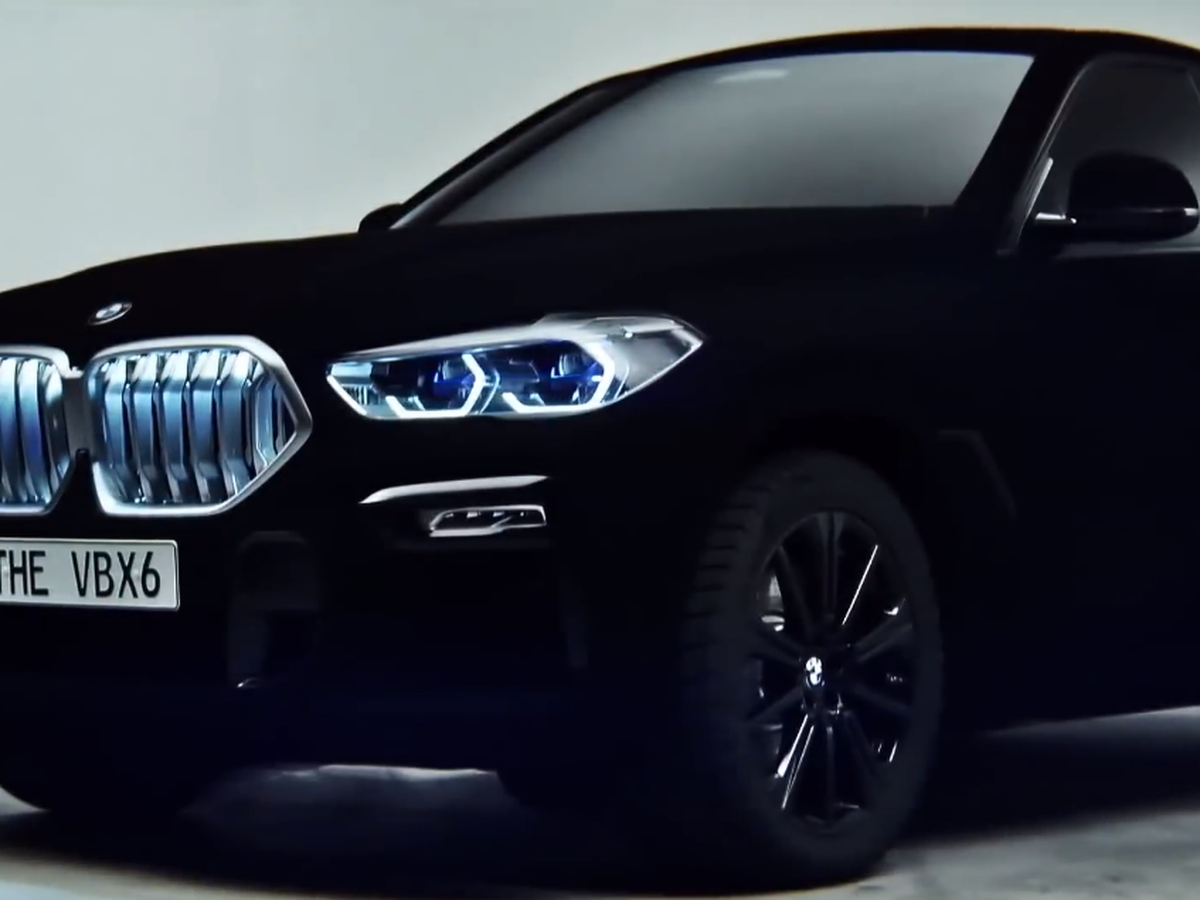 VÍDEO: BMW X6 con pintura Vantablack, el coche más oscuro