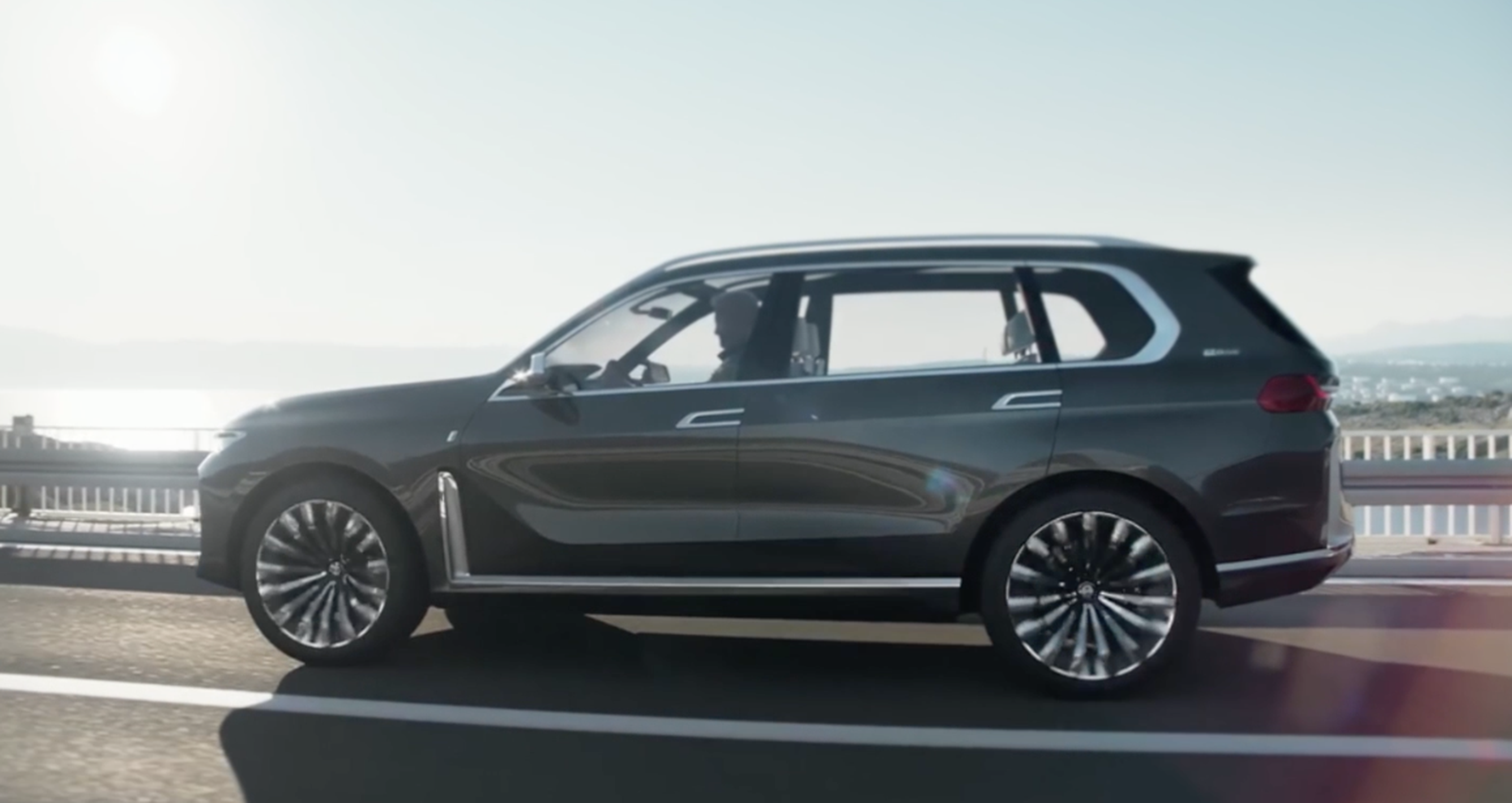 VÍDEO: Así es el BMW X7 iPerformance Concept