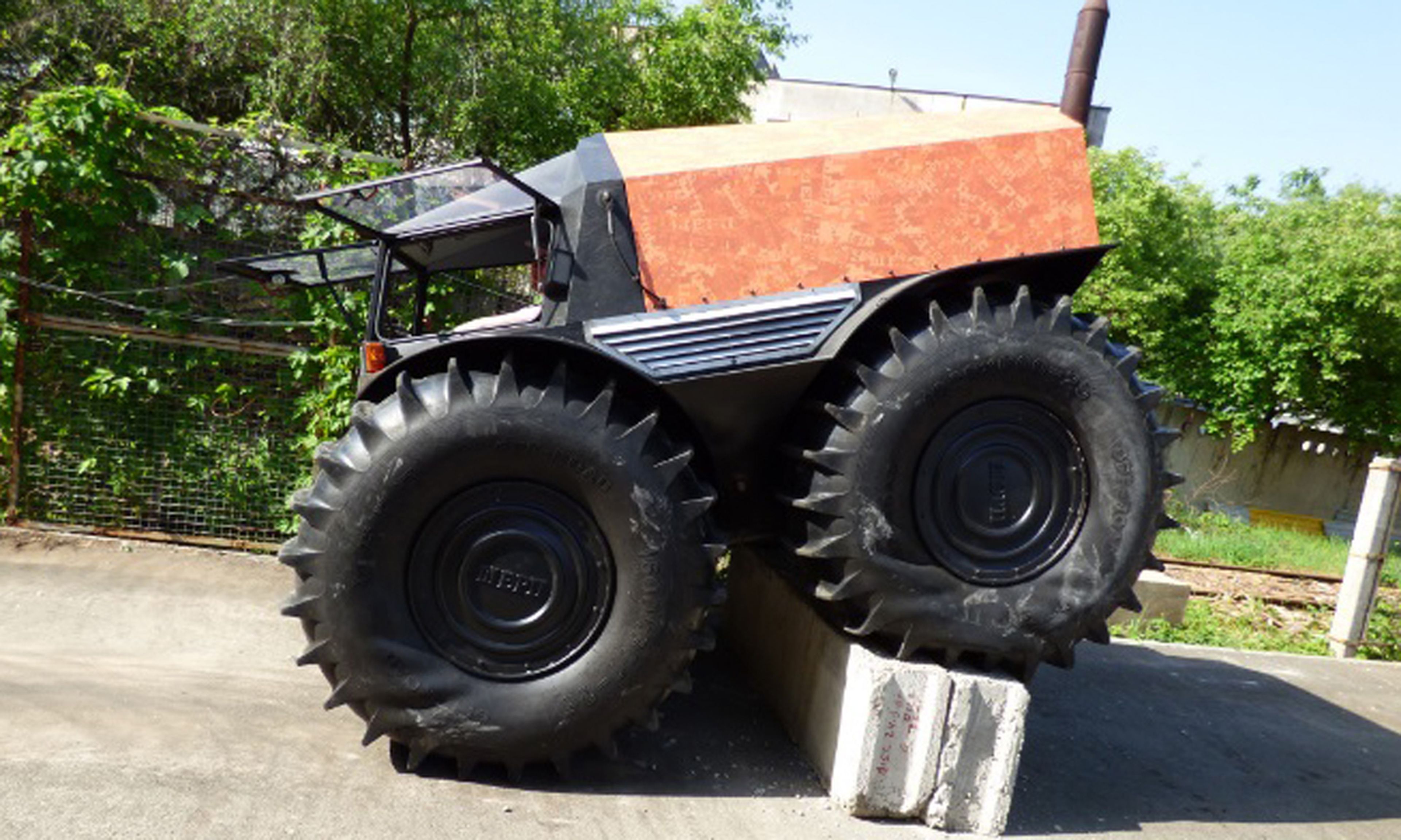 VÍDEO: El brutal todoterreno ruso mitad camión, mitad tanque anfibio