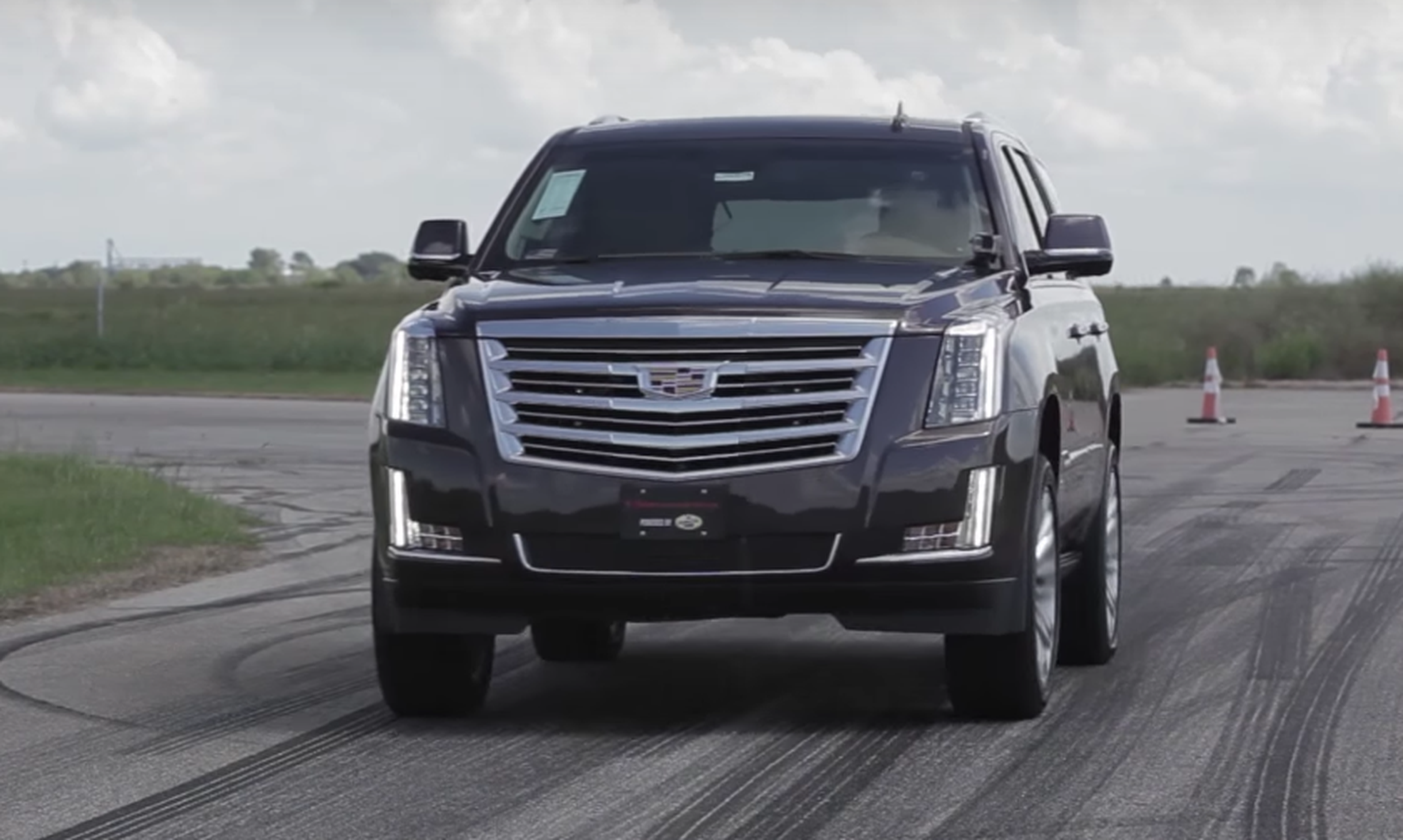 VÍDEO: Cadillac Escalade de Hennessey: ¡vaya 'bestia' acelerando!