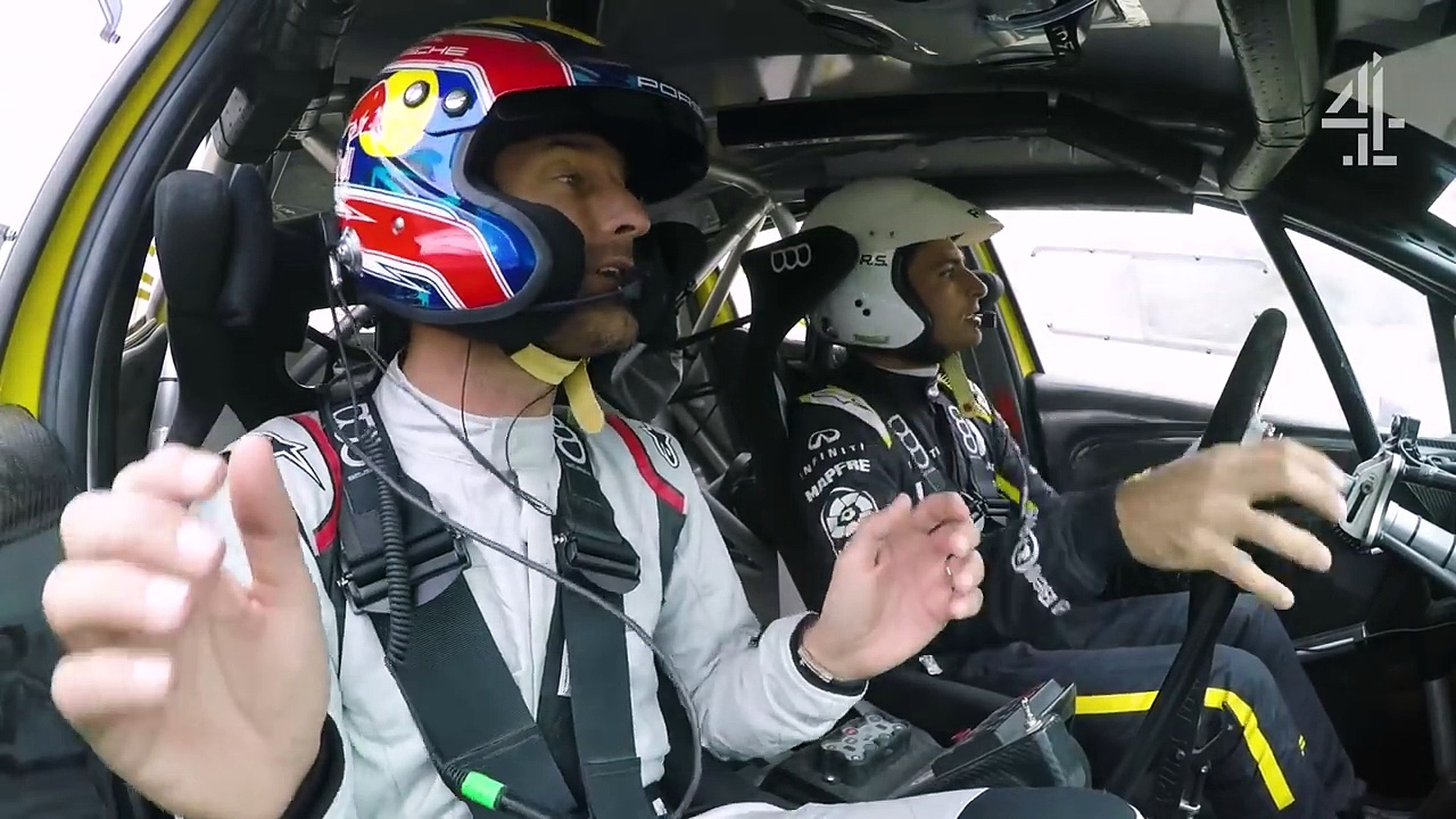 VÍDEO: Carlos Sainz mete miedo a David Coulthard en un coche de rallys