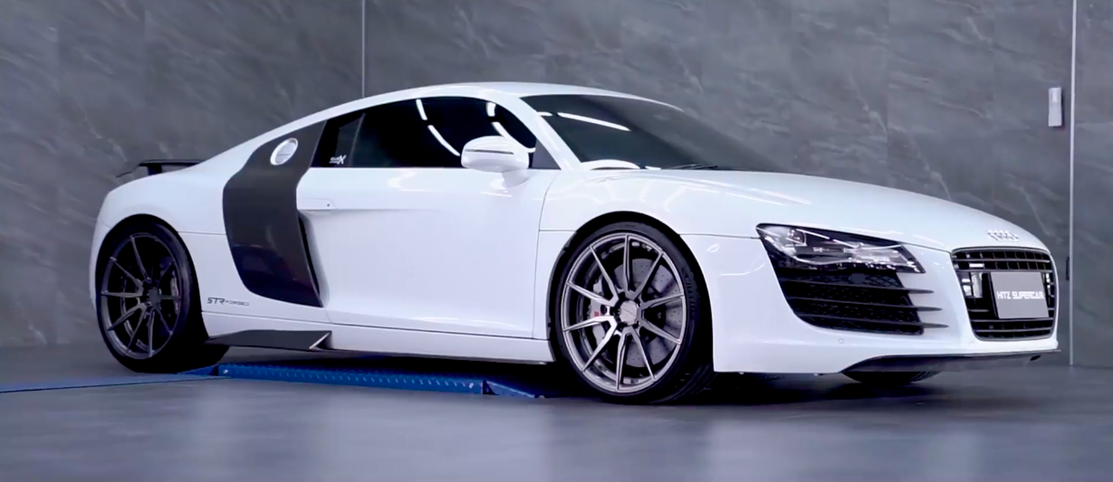 VÍDEO: ¿Cómo mejorar un Audi R8 de segunda mano? Ponle estos escapes modificados