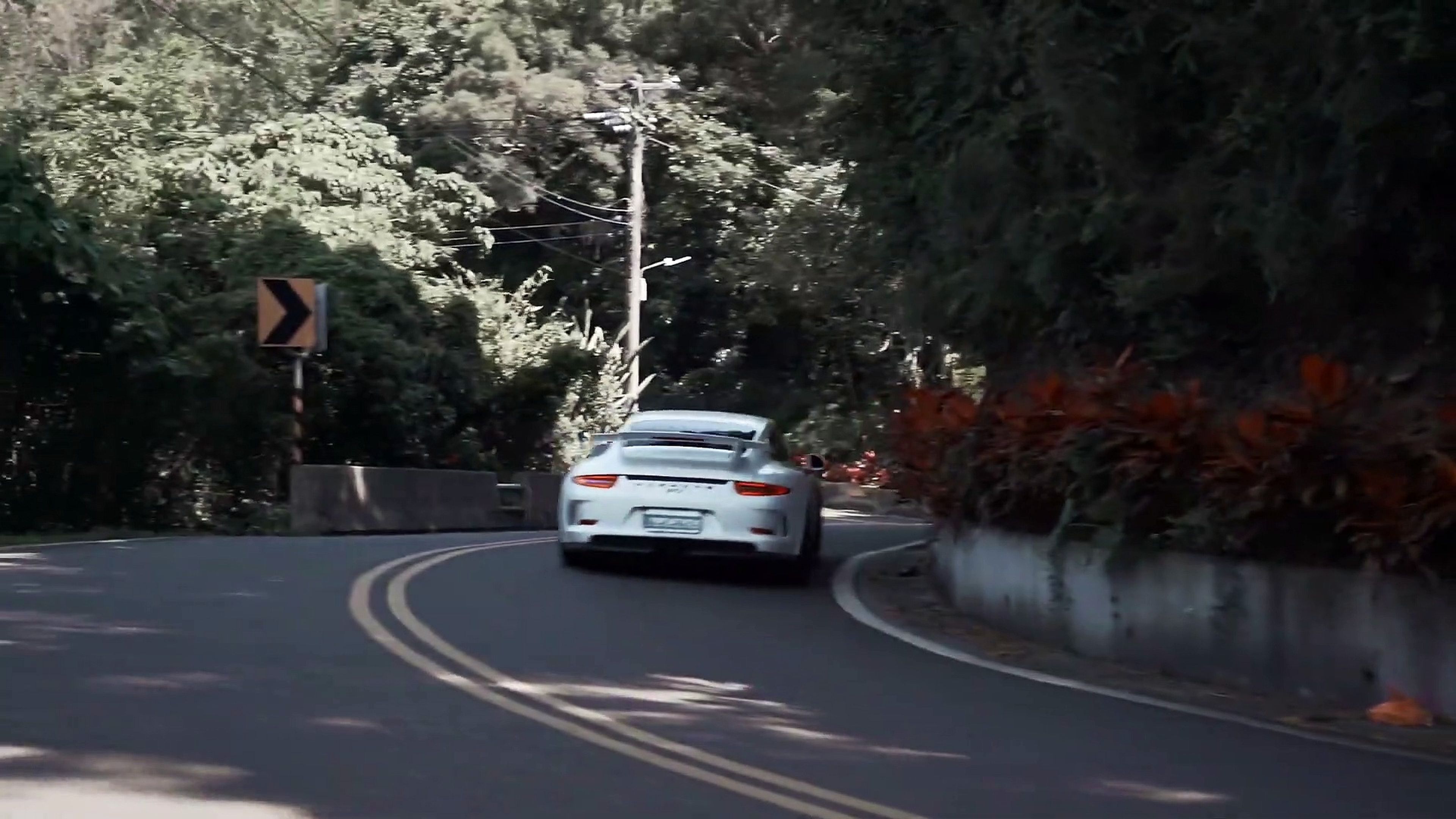 VÍDEO: ¡Cómo suena! Porsche 911 GT3 con escapes modificados, BRUTAL