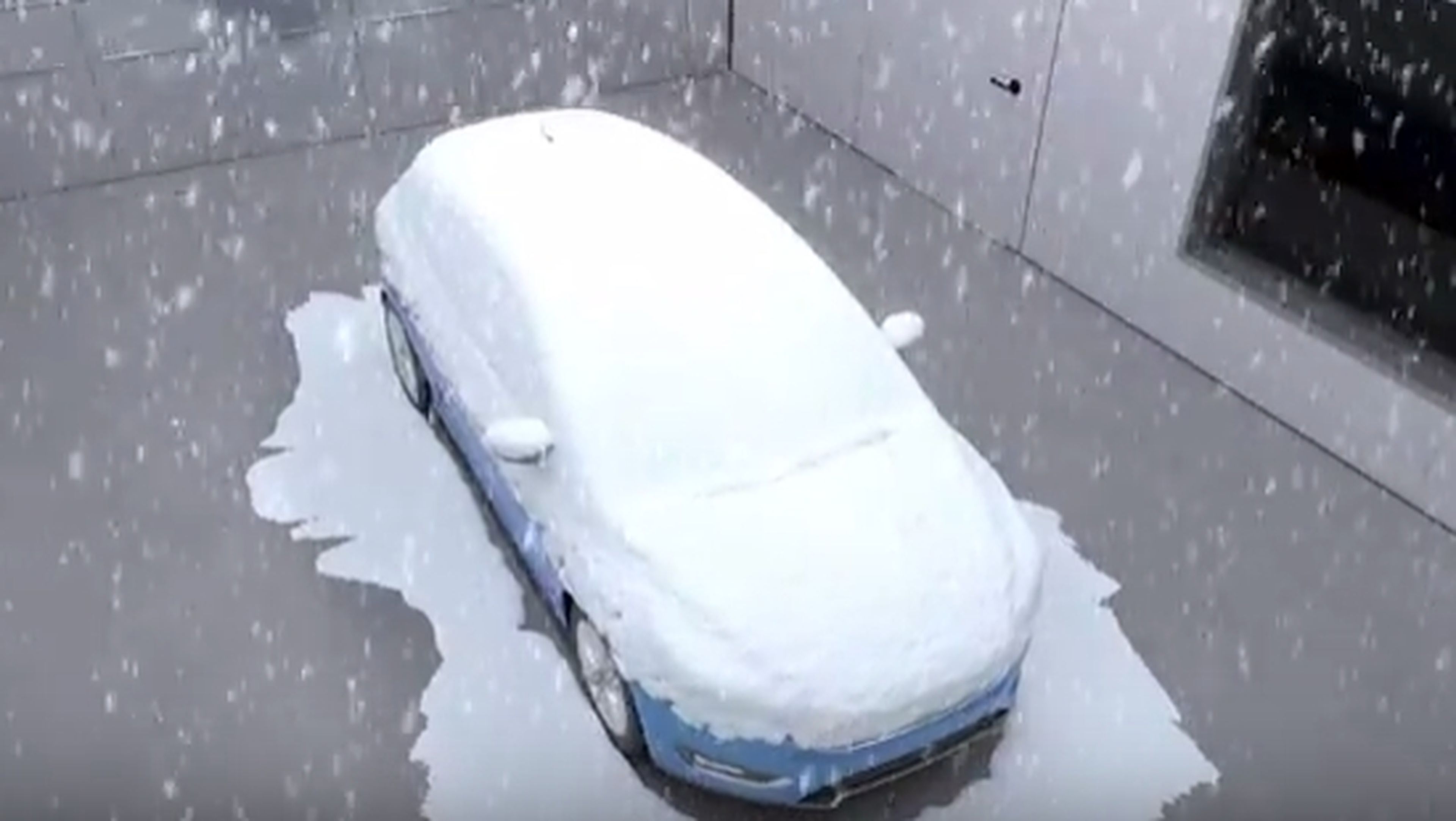 VÍDEO: La fábrica que hace nevar con tan solo pulsar un botón