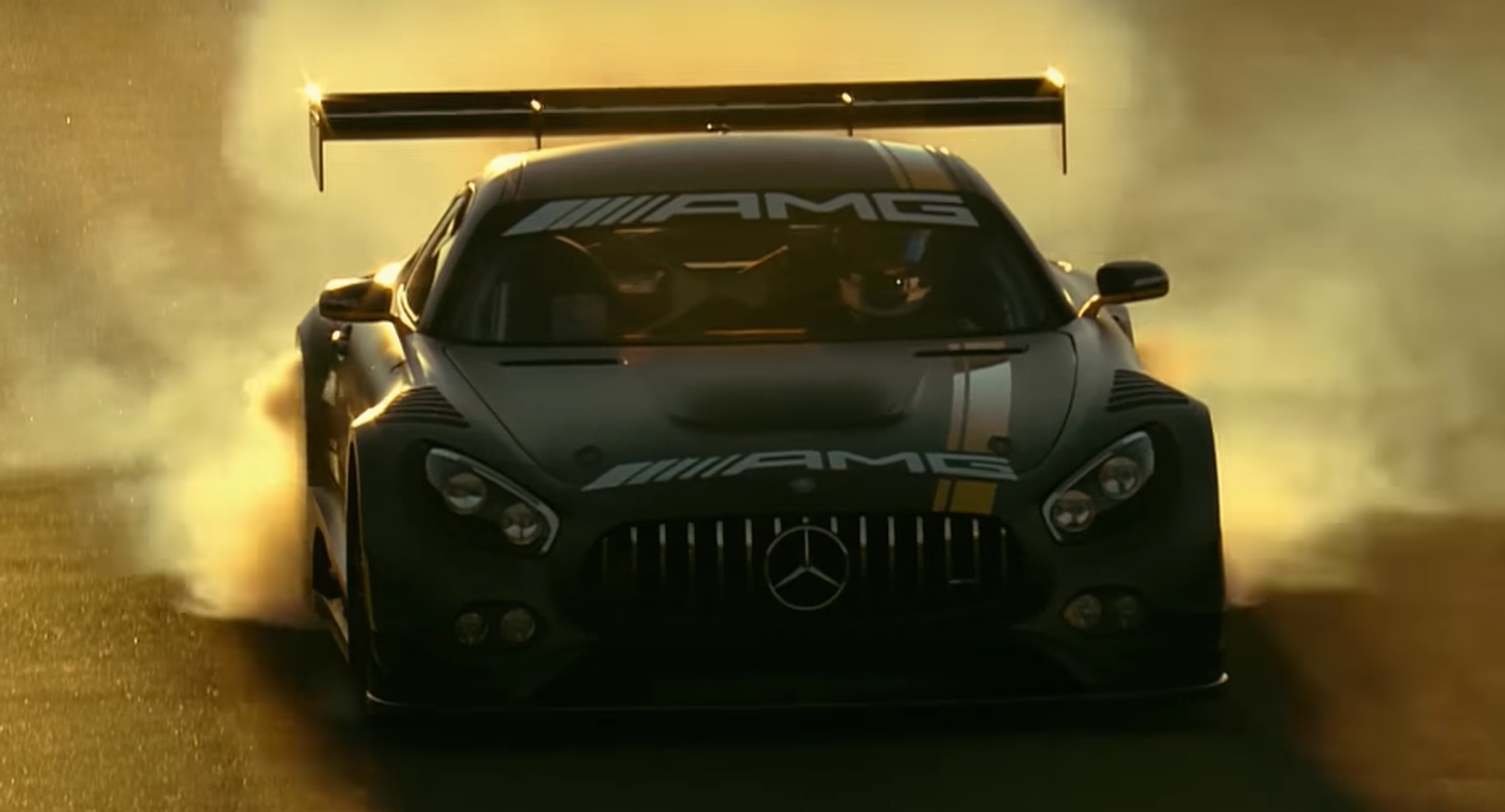 VÍDEO: La fiesta de Mercedes de final de año fue ¡a puro gas!