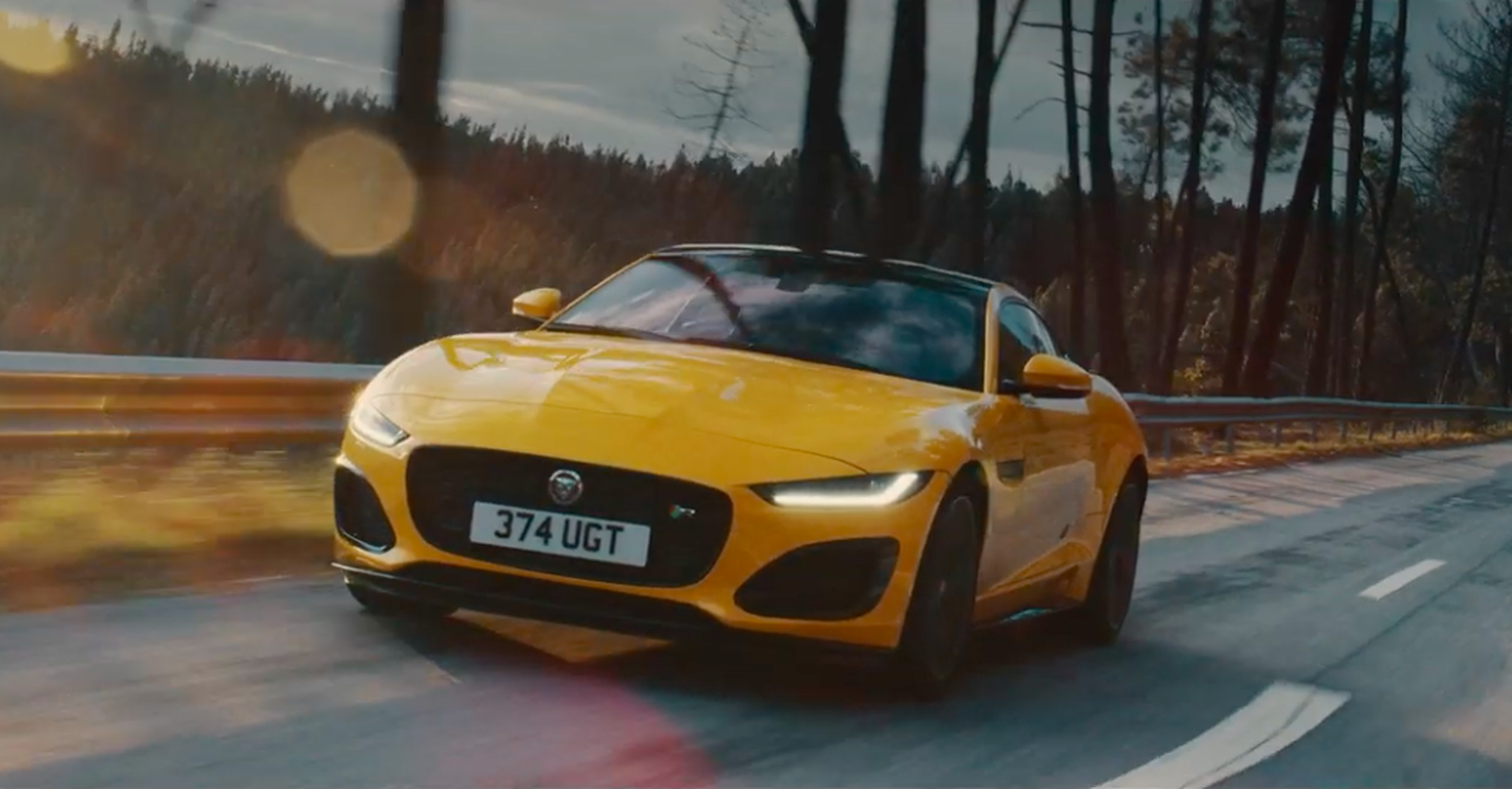 VÍDEO: Jaguar F-Type R 2020, le vemos rodar por carretera