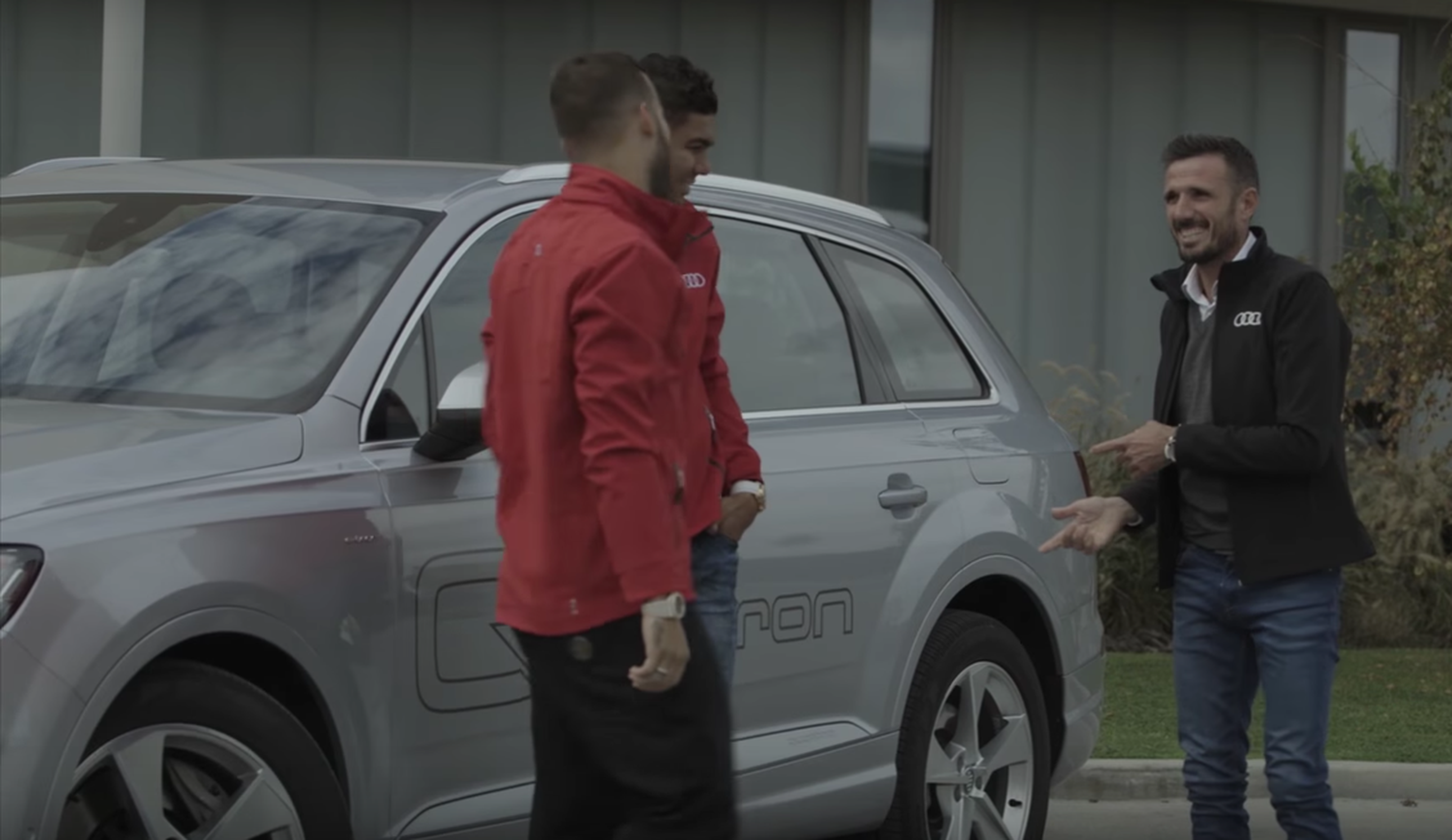 VÍDEO: Los jugadores del Madrid probaron el Audi Q7 e-tron quattro