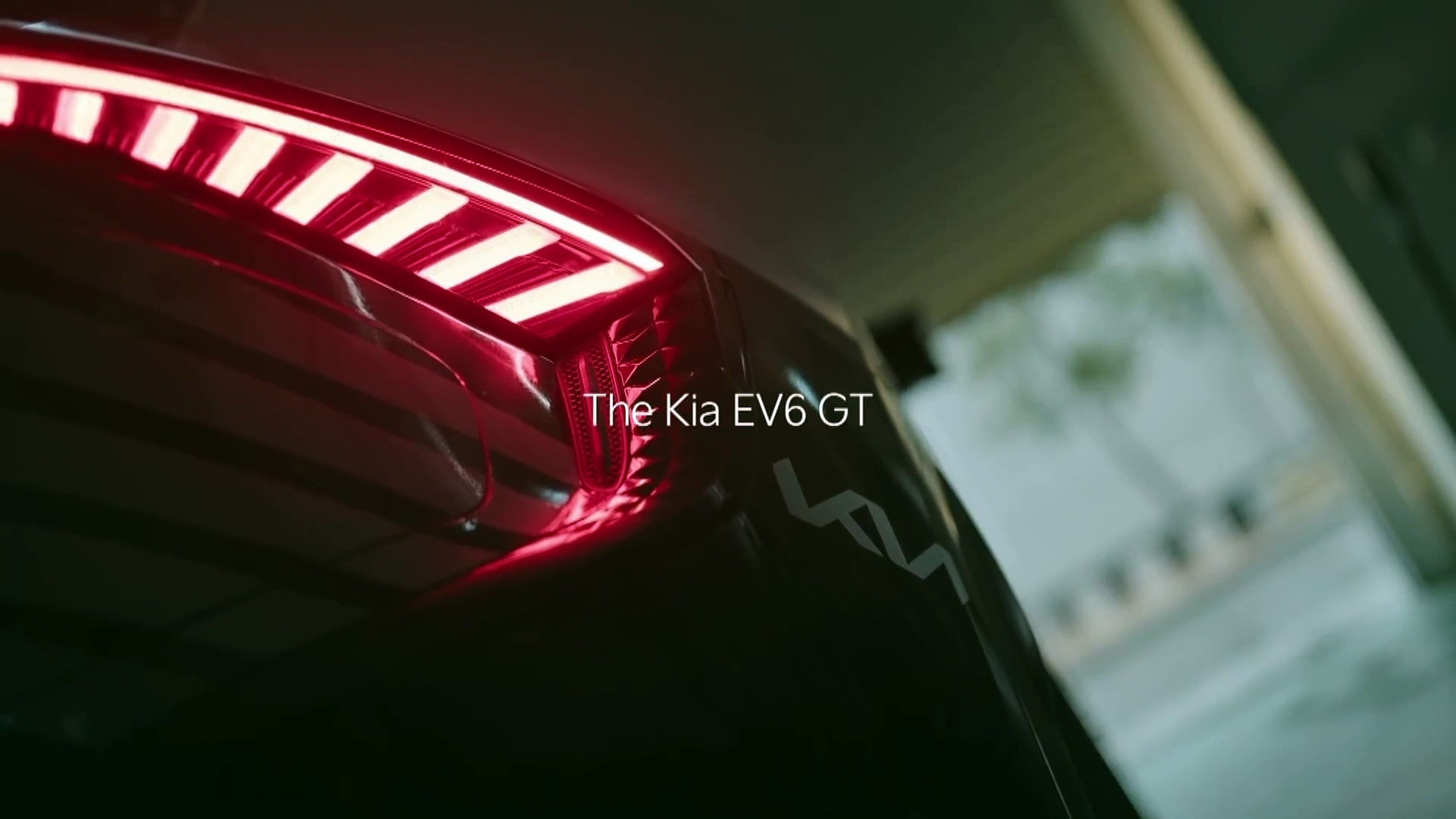 VÍDEO: el Kia EV6 GT destroza a un McLaren 570S, un Porsche 911 4S Targa, un Mercedes-AMG GT, un Lamborghini Urus y un Ferrari California T