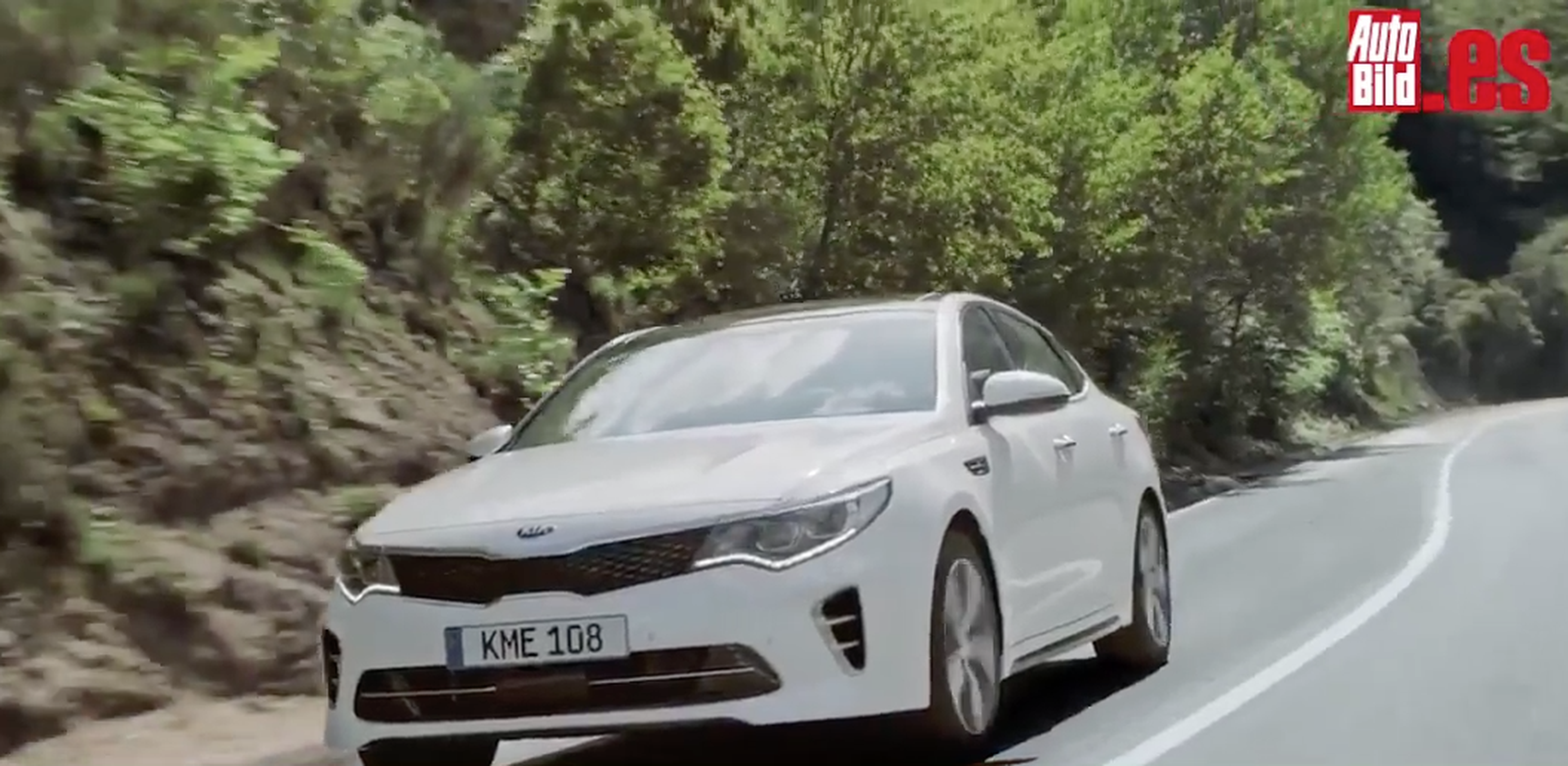 VÍDEO: Kia Optima GT en movimiento, mira sus detalles