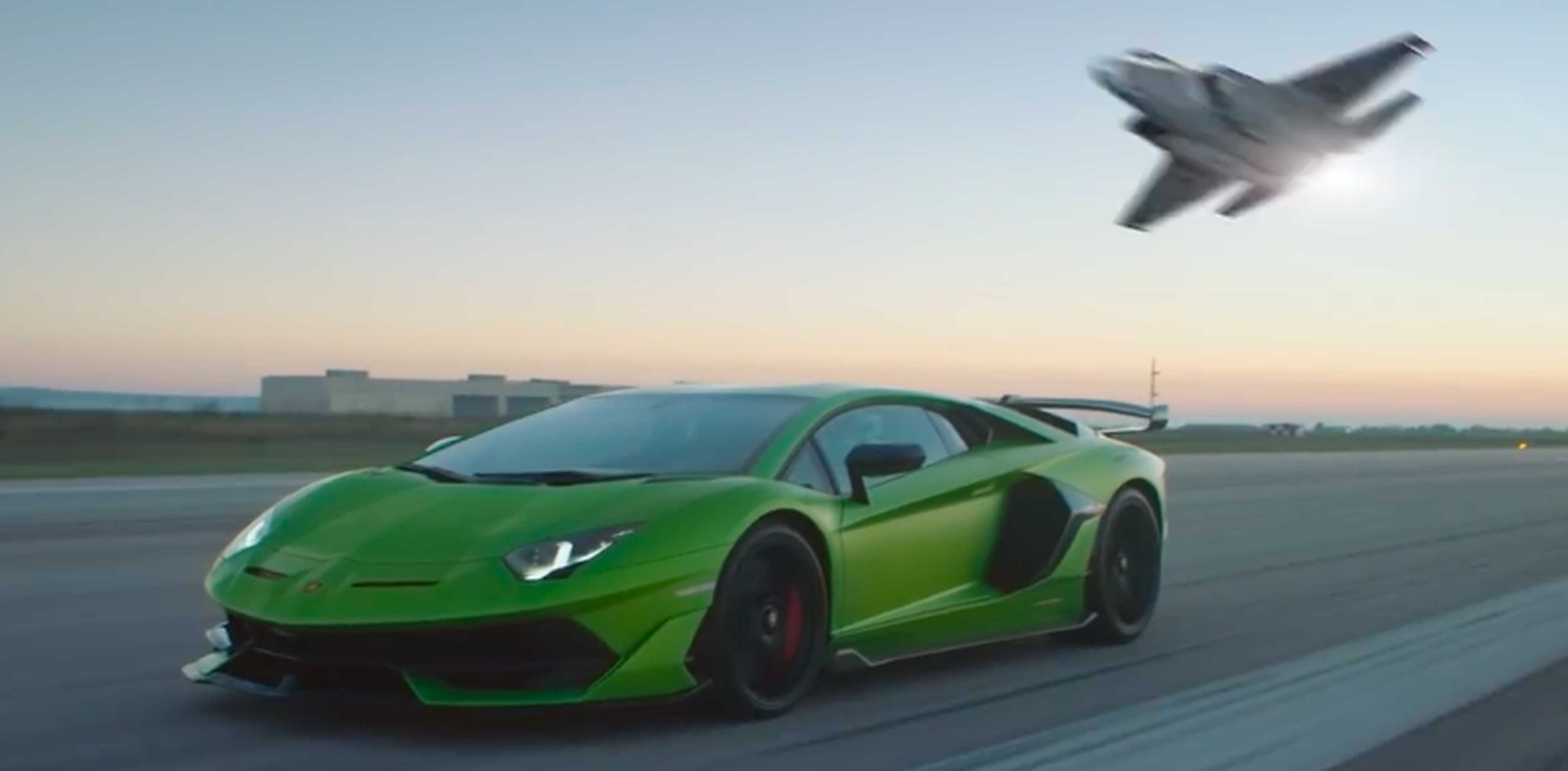 VÍDEO: El Lamborghini Aventador SVJ inspirado en un caza