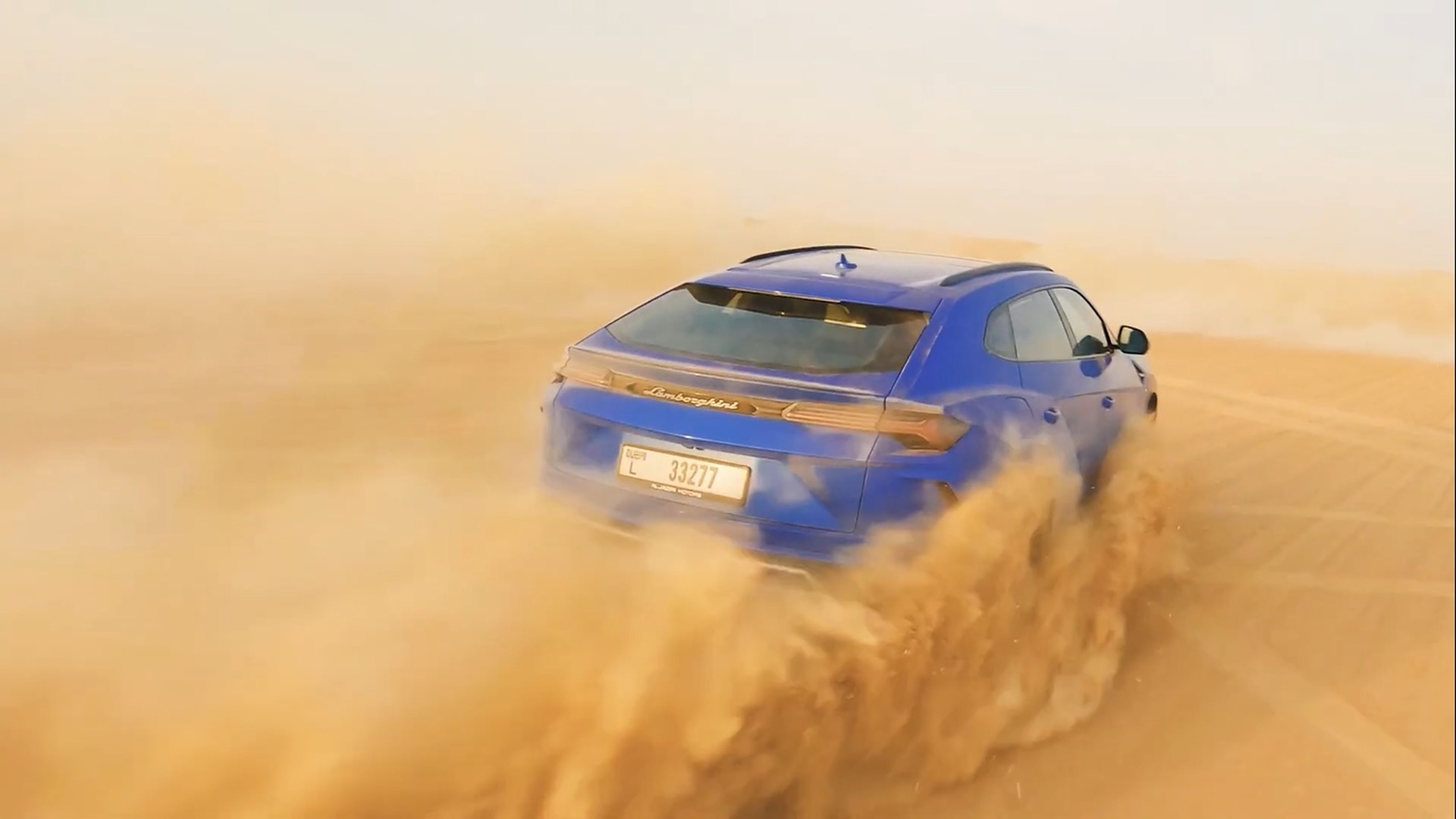 VÍDEO: Lamborghini Urus 2022, en todas las situaciones posibles, ¡hasta en el desierto de Dubái!