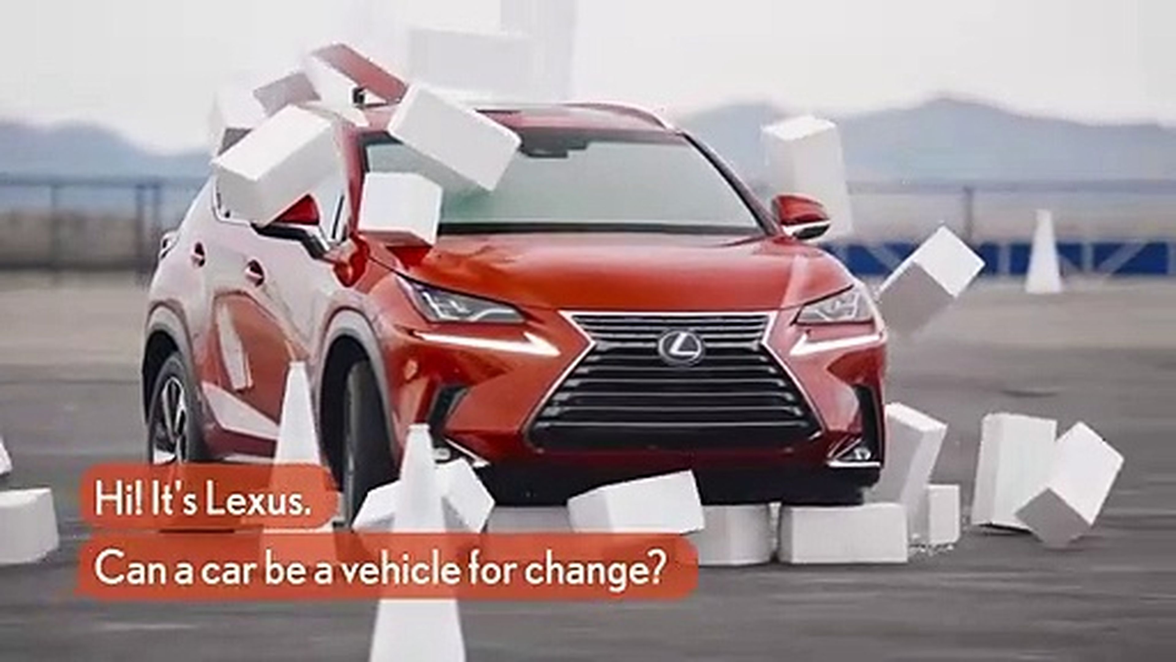 Vídeo: Lexus ciega a unos conductores para mostrar los peligros de mirar el móvil