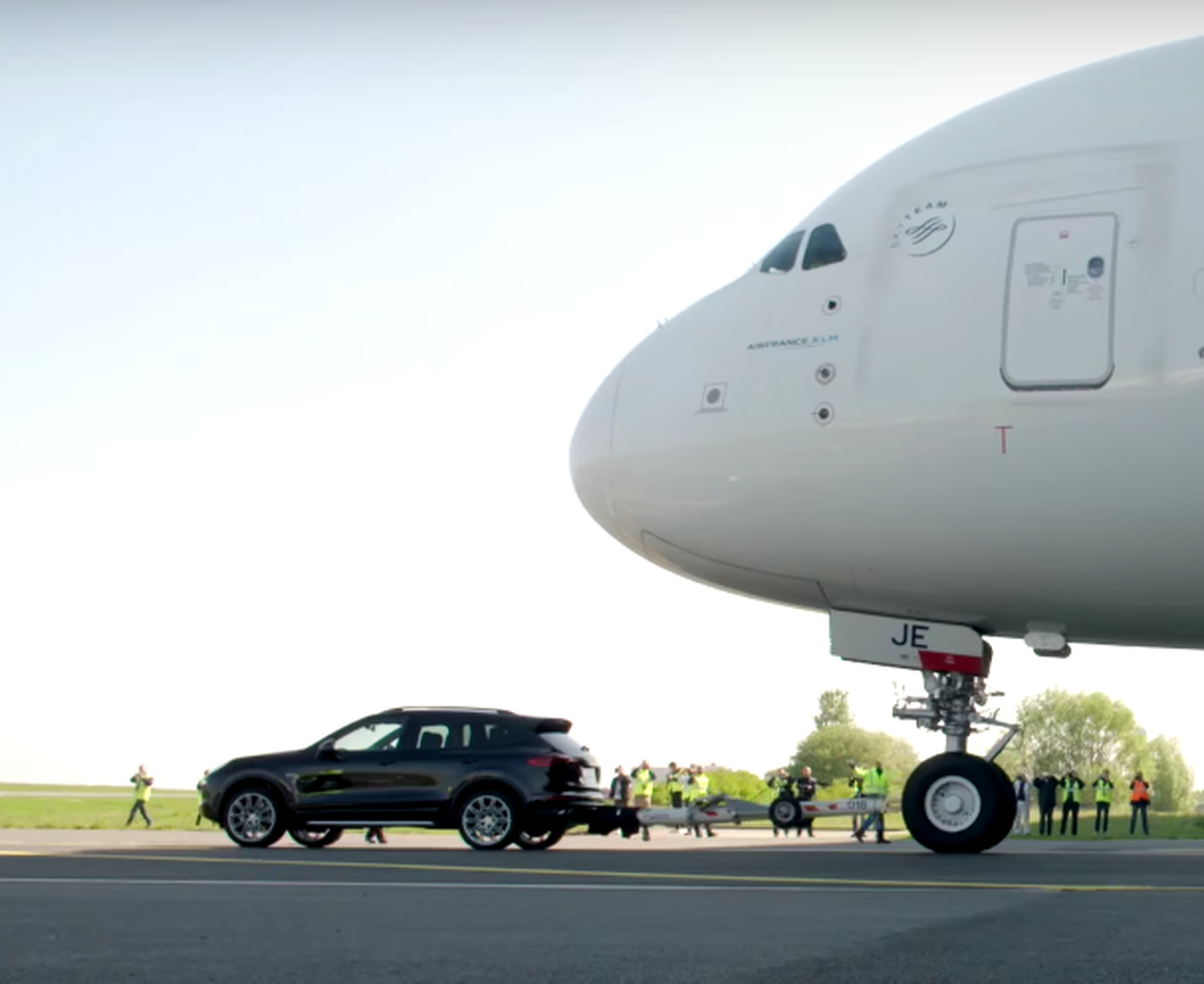 VÍDEO: Mira lo que es capaz de remolcar este Porsche Cayenne S Diesel
