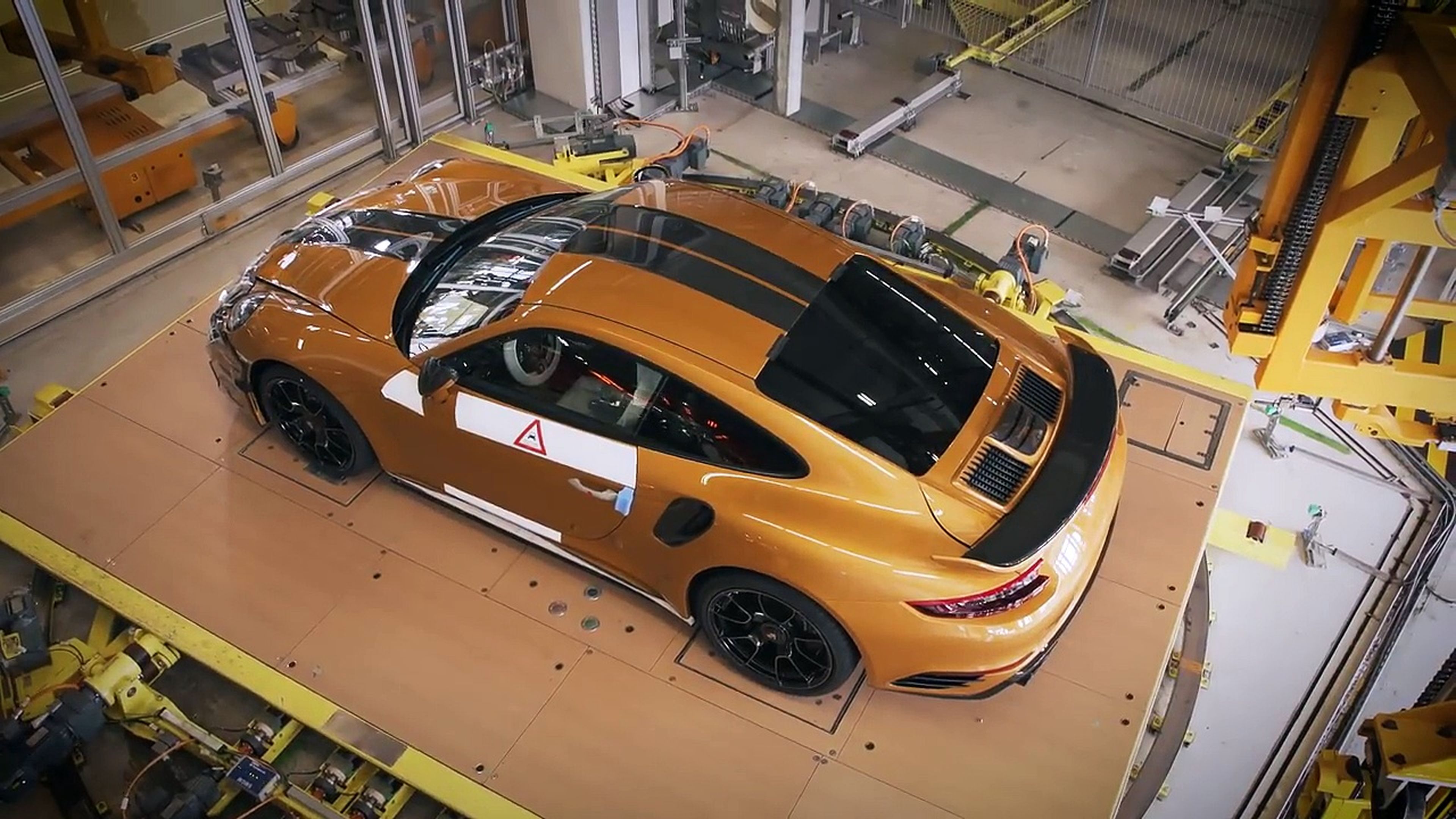 VÍDEO: Mira como se fabrica el último 911 Turbo Exclusive Series