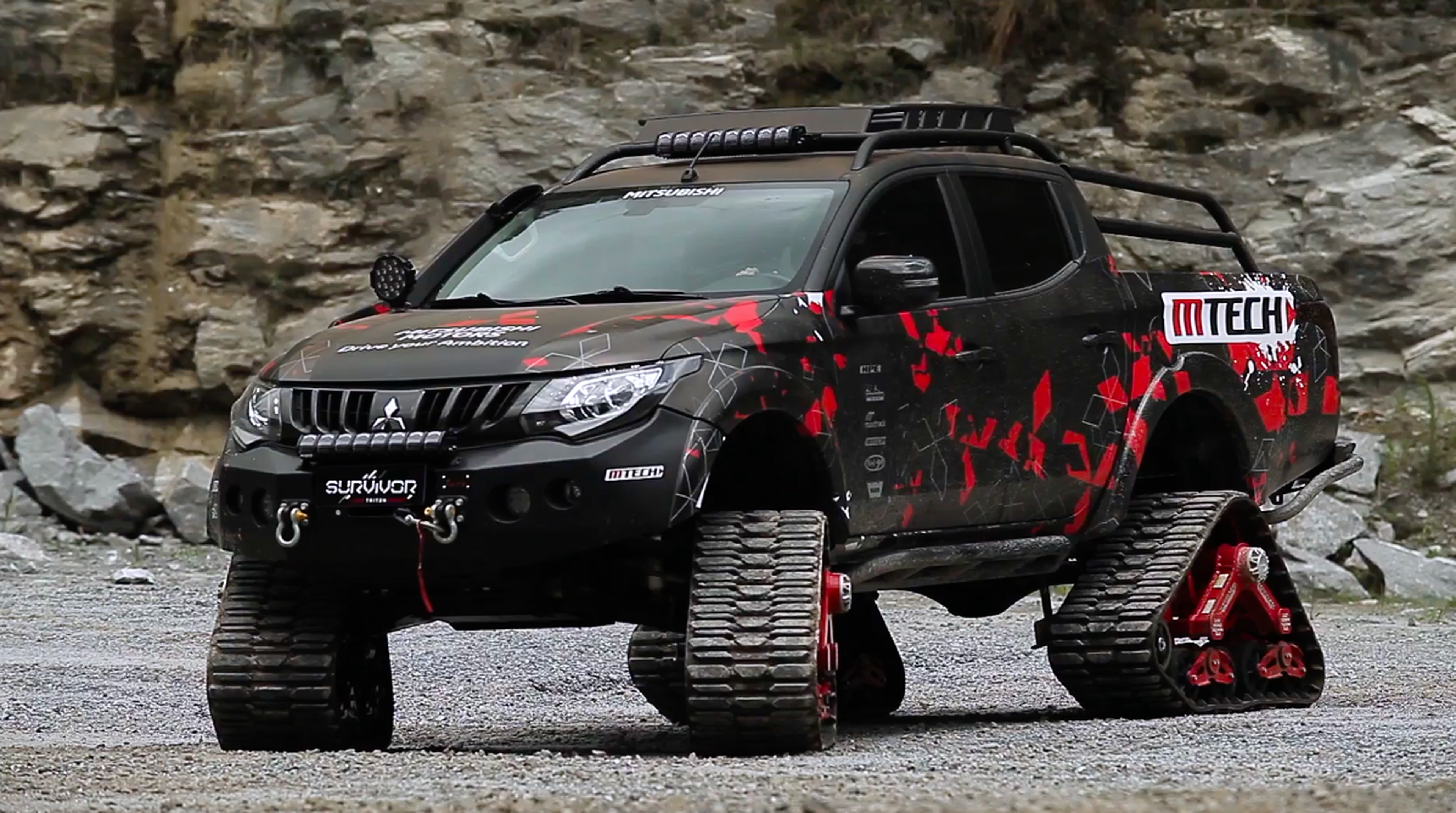 VÍDEO: El Mitsubishi L200 Triton Sport Survivor puede con todo, ¿te atreverías a conducirlo?