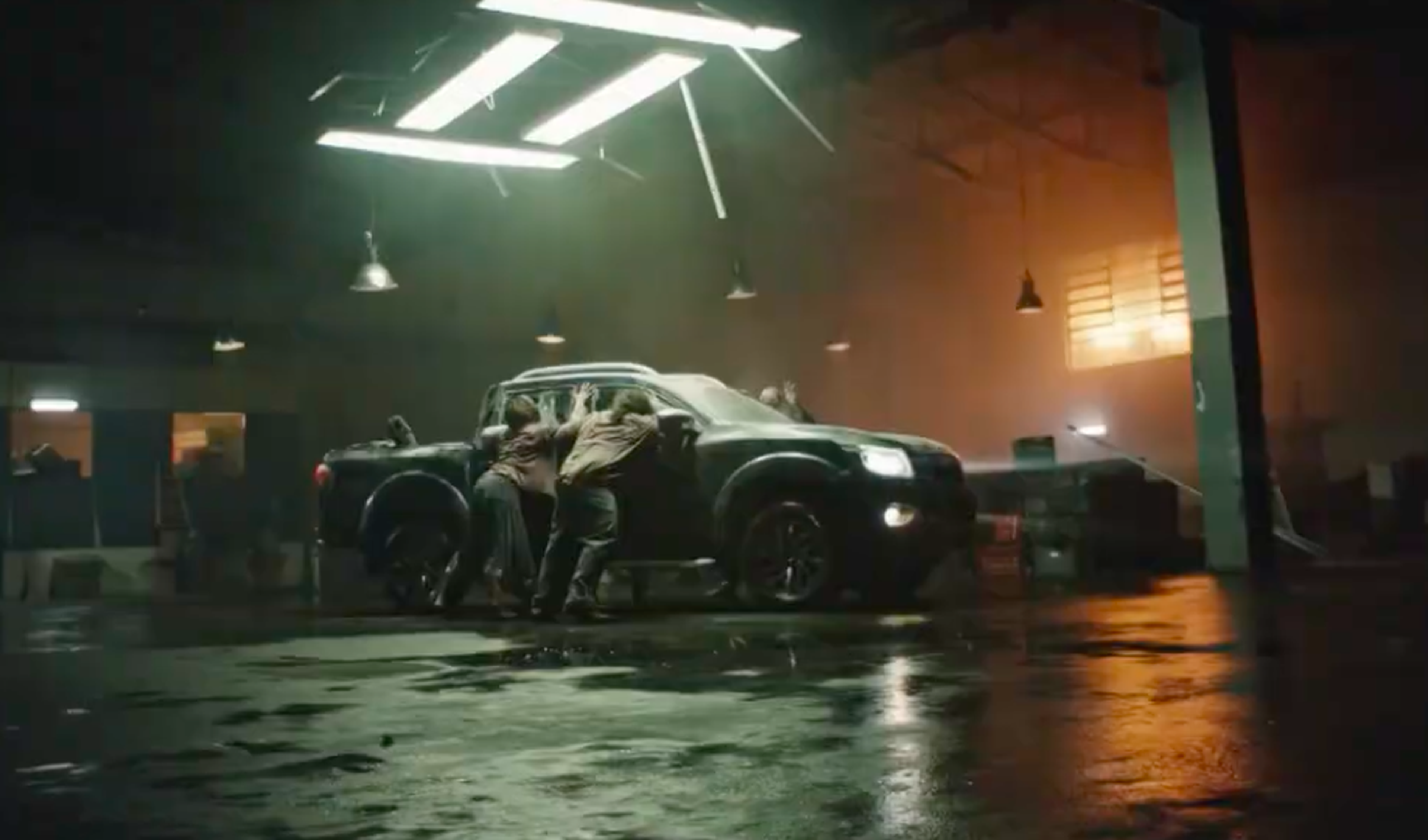 VÍDEO: Nissan Frontier 2020, zombis y miedo en un anuncio espectacular