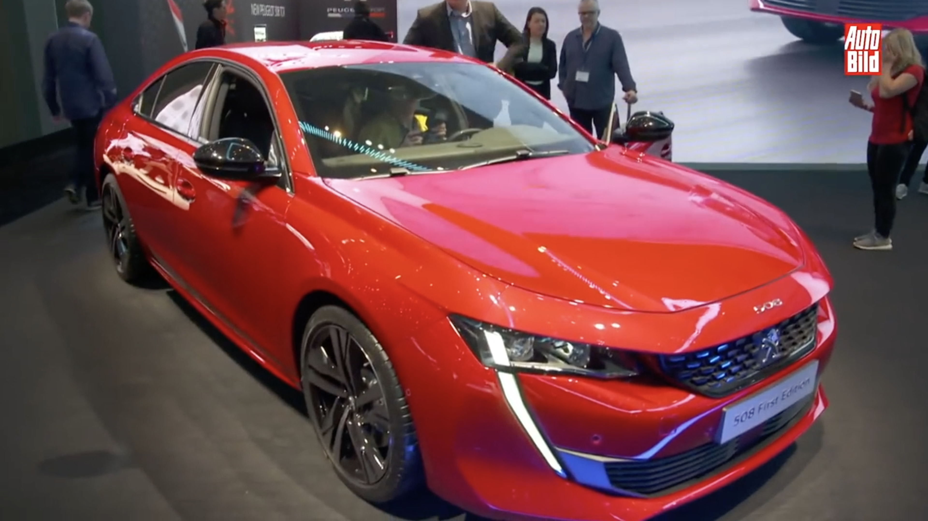 VÍDEO: nuevo Peugeot 508, sorprendiendo en el Salón de Ginebra