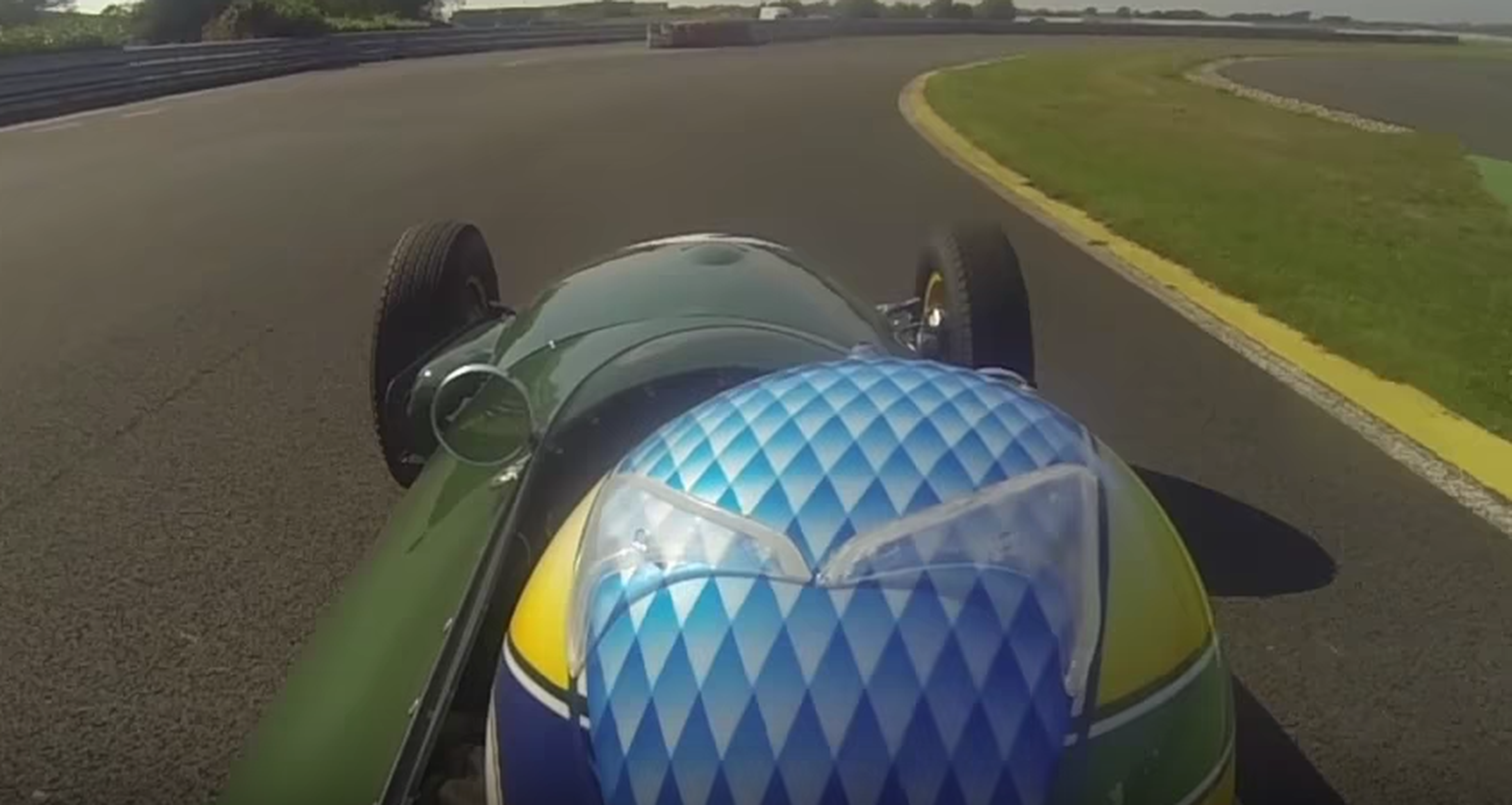 VÍDEO: Onboard en un Lotus Type 16, ¡madre cómo tiembla!
