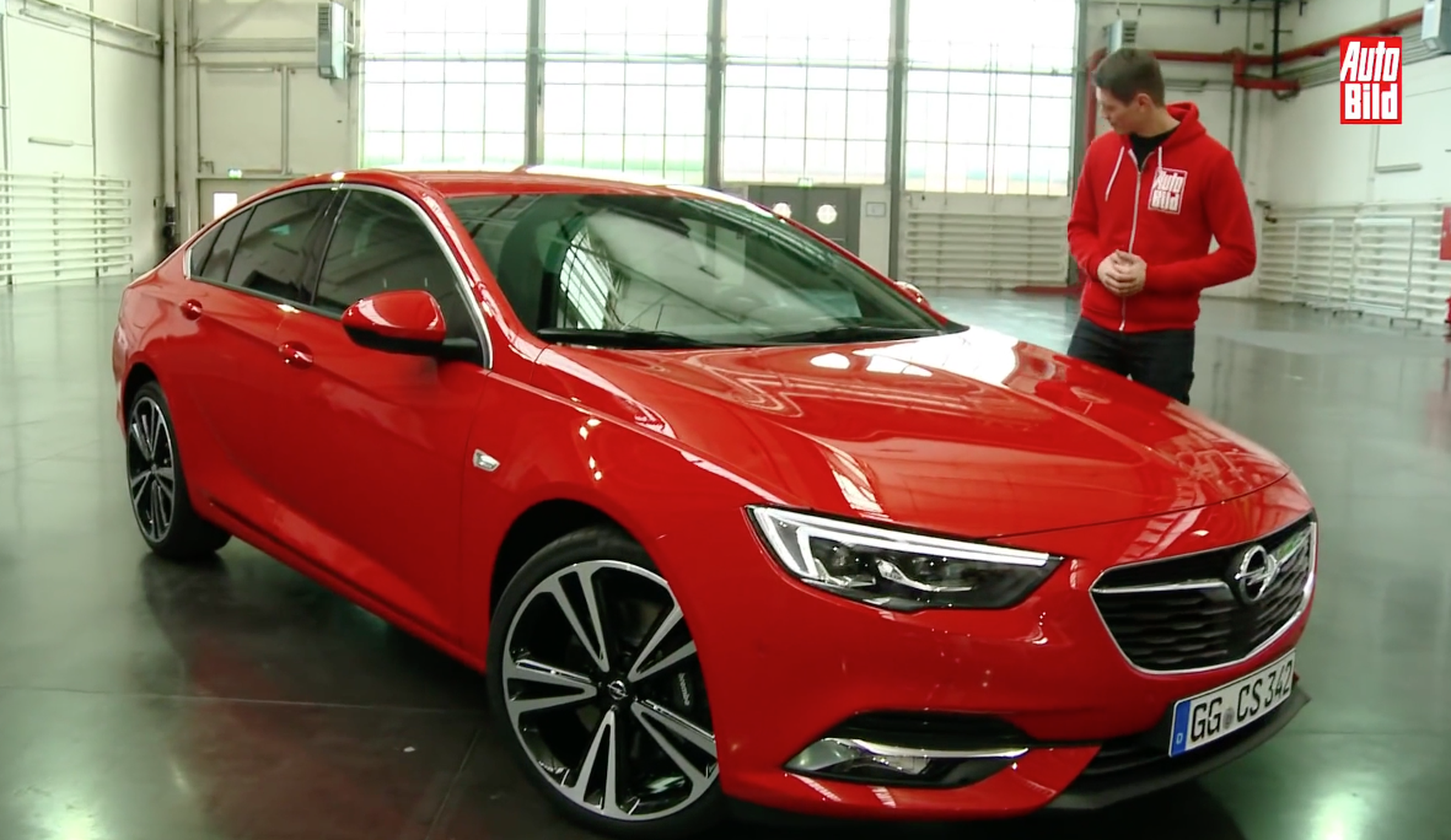VÍDEO: Opel Insignia 2017, así es por fuera y por dentro