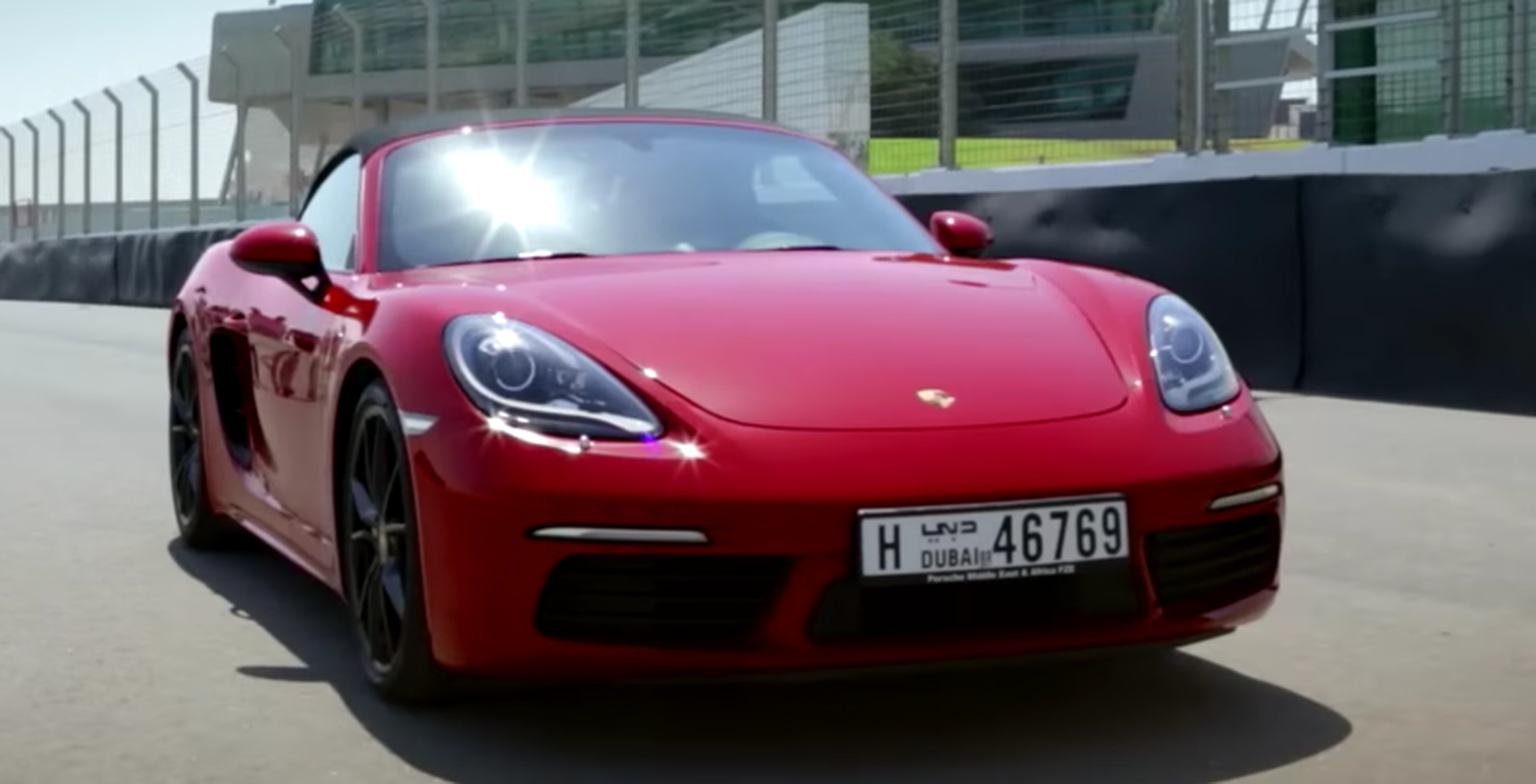 VÍDEO: Porsche 718 Boxster S: mira como altera el pulso cardíaco