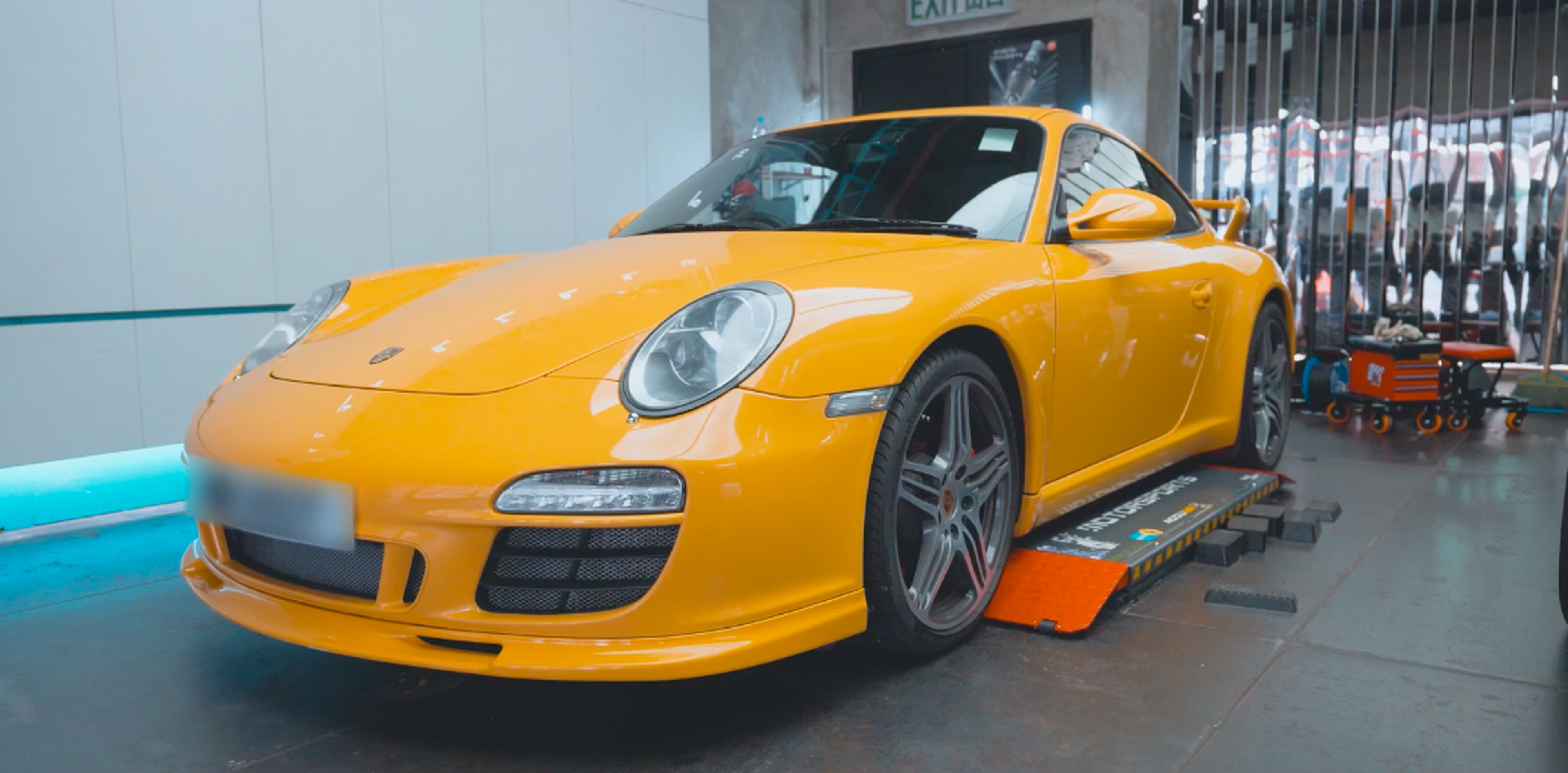 VÍDEO: Porsche 911 Carrera S, escucha estos escapes modificados