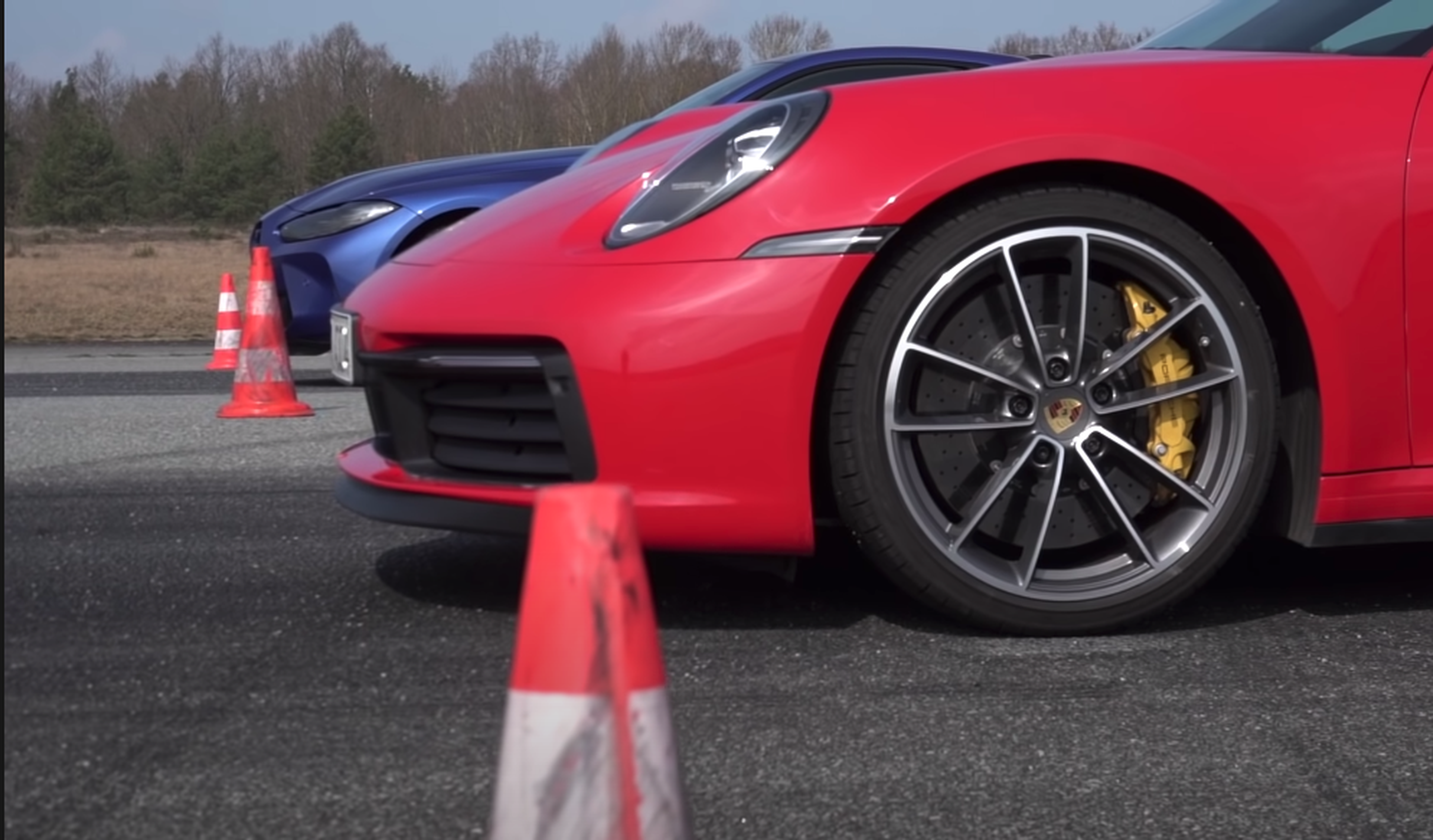 VÍDEO: Porsche 911 Carrera S vs BMW M4 Competition 2021, ¿cuál acelera más?