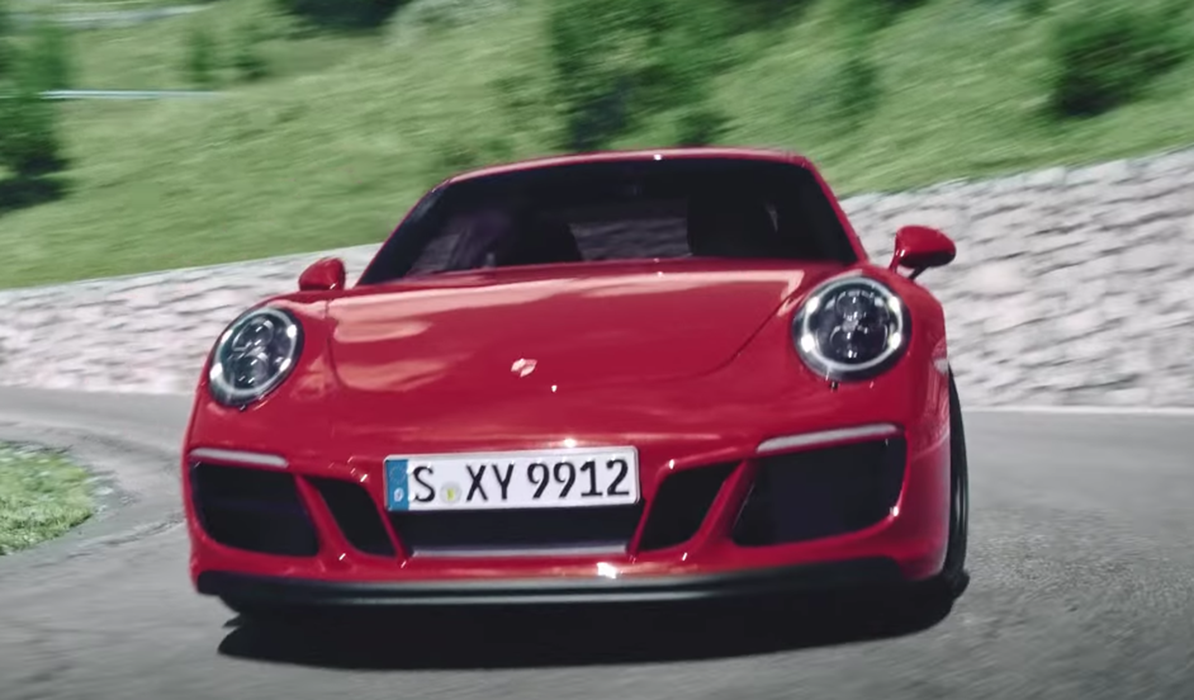 VÍDEO: Porsche 911 GTS 2017, siempre hay razones para llevarlo