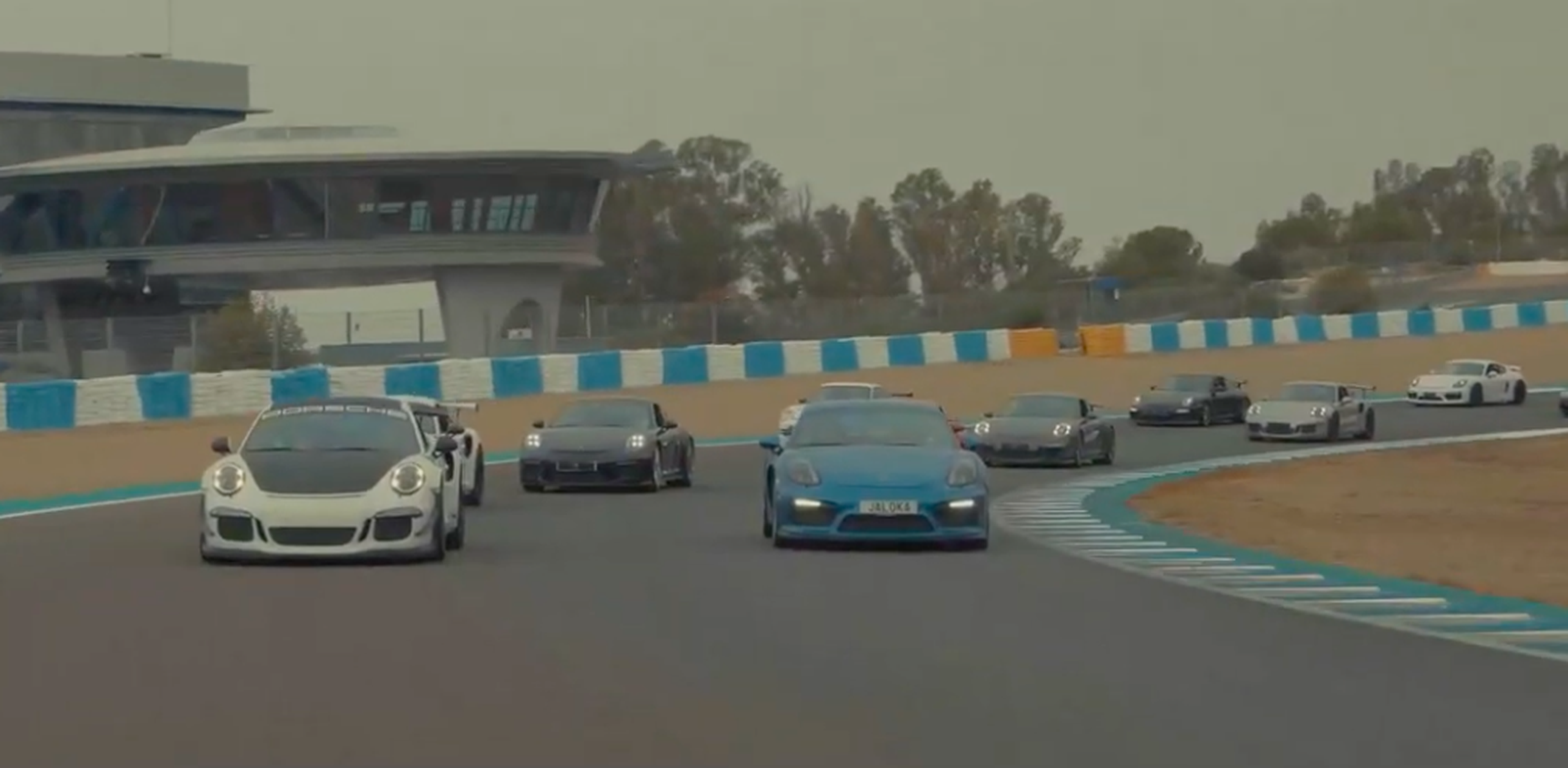 VÍDEO: Porsche GT, de cumpleaños en el Circuito de Jerez
