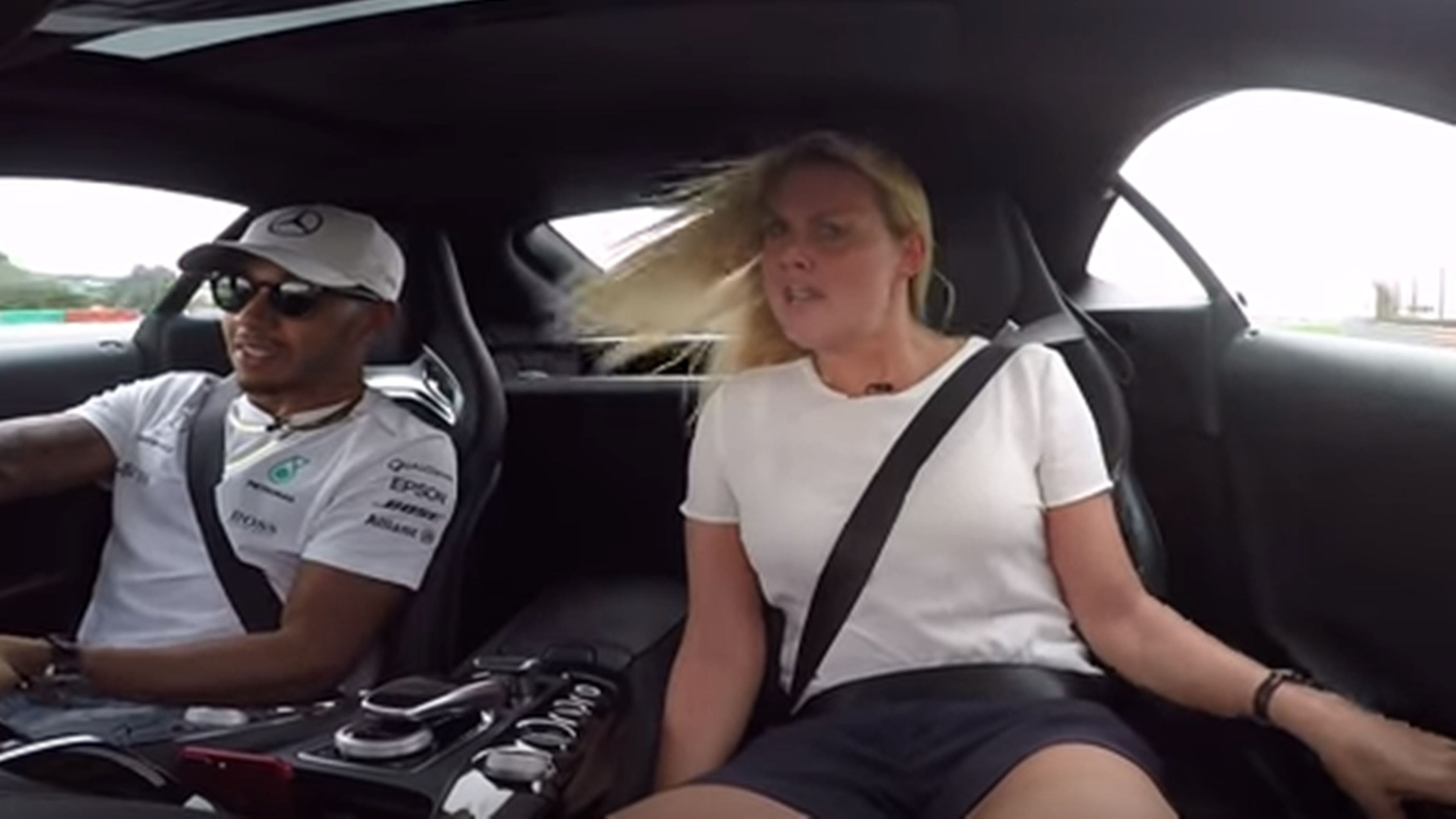 VÍDEO: El riesgo de ser copiloto de Lewis Hamilton