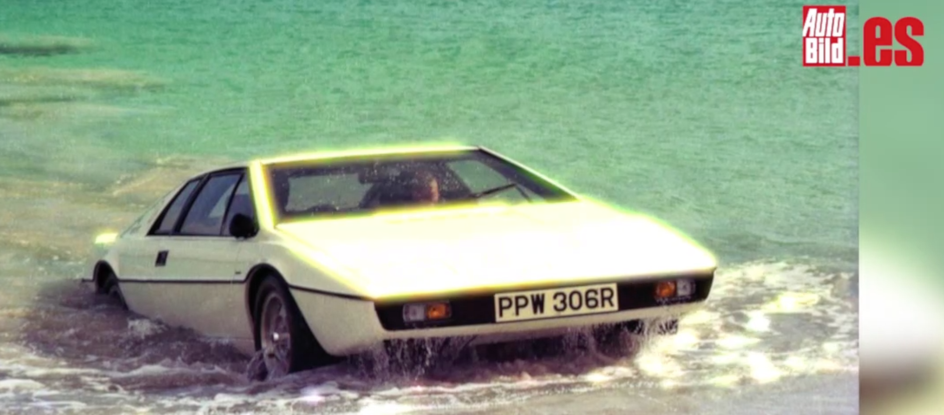 VÍDEO: Roger Moore, estos fueron sus coches 007