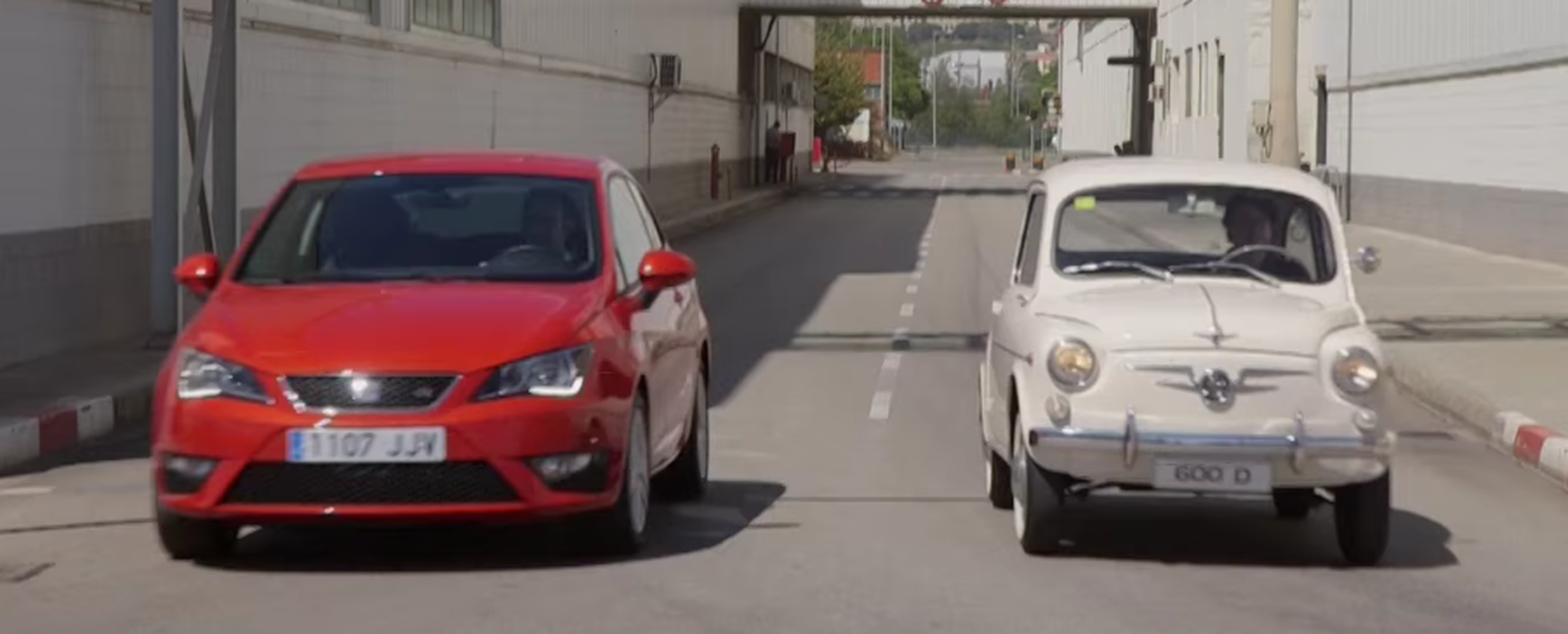 VÍDEO: Seat 600 contra Seat Ibiza FR: la evolución de carrocerías