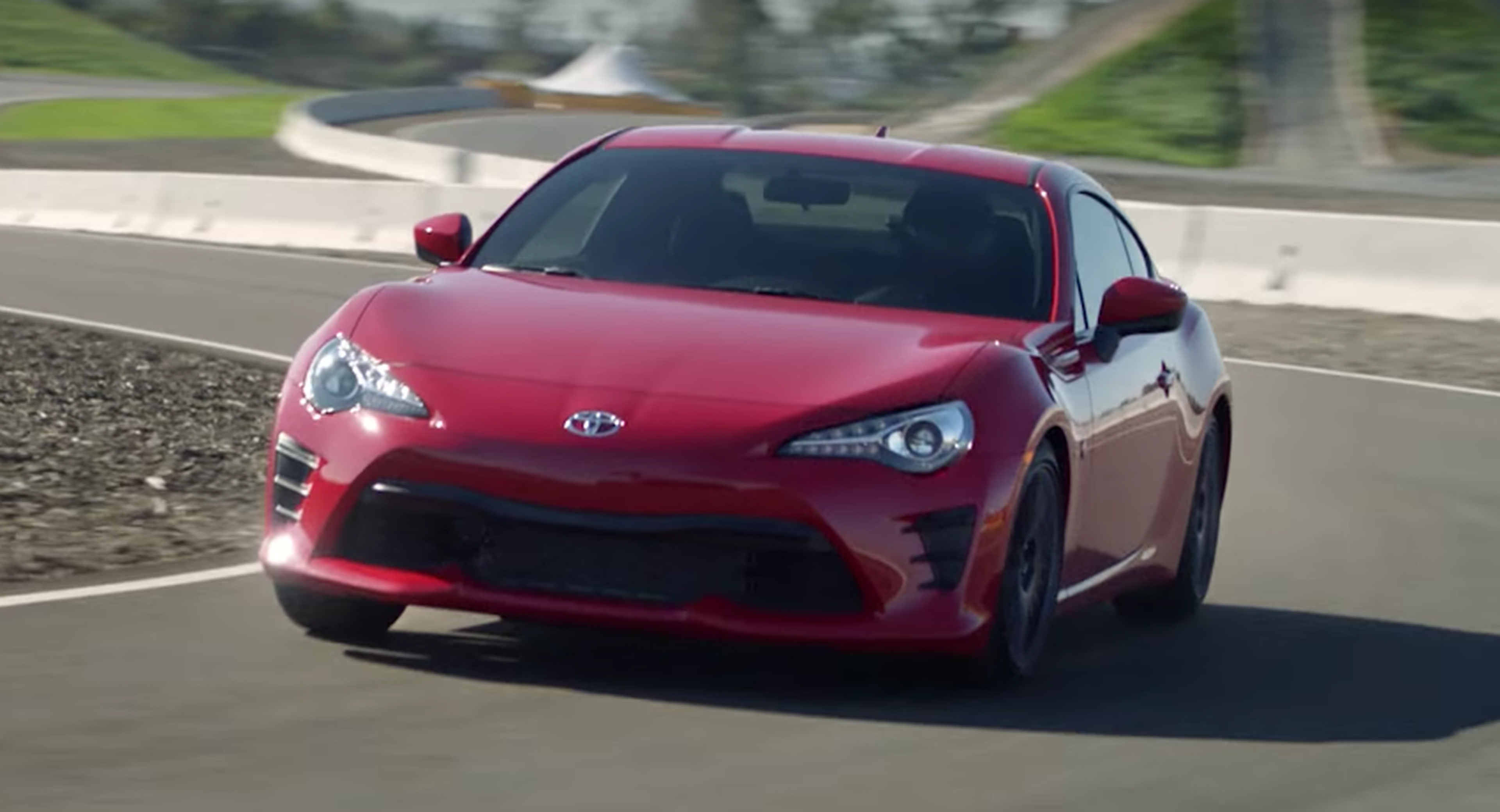 VÍDEO: ¿Para qué te compras el nuevo Toyota GT86 2017?