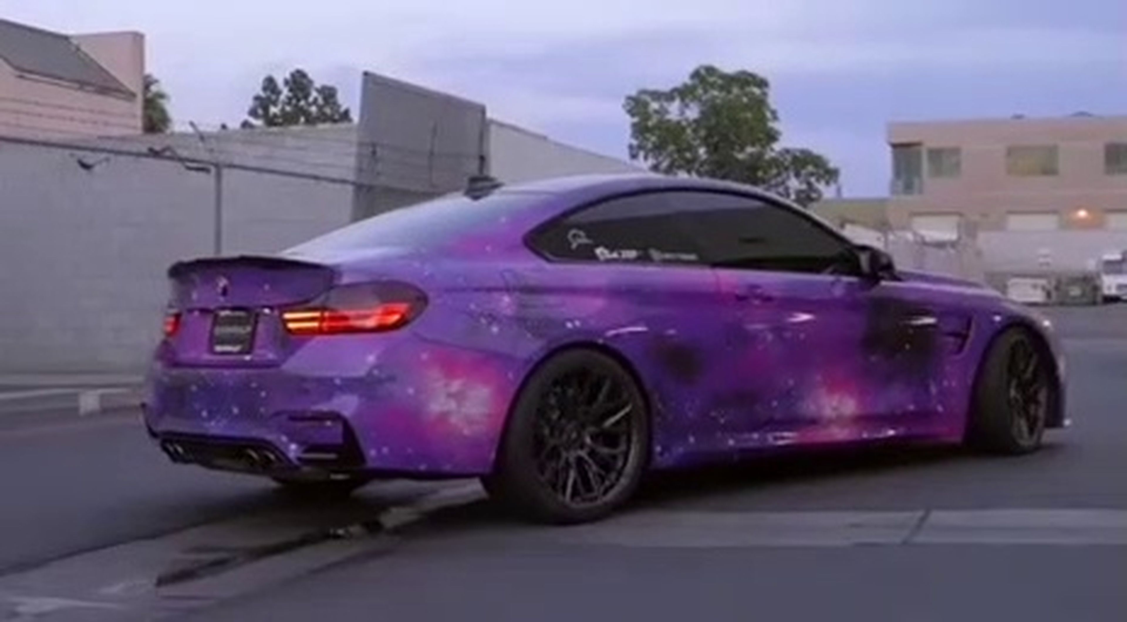 VÍDEO: ¿Te parece hortera o te encanta? Mira el color de este BMW M4 Competition