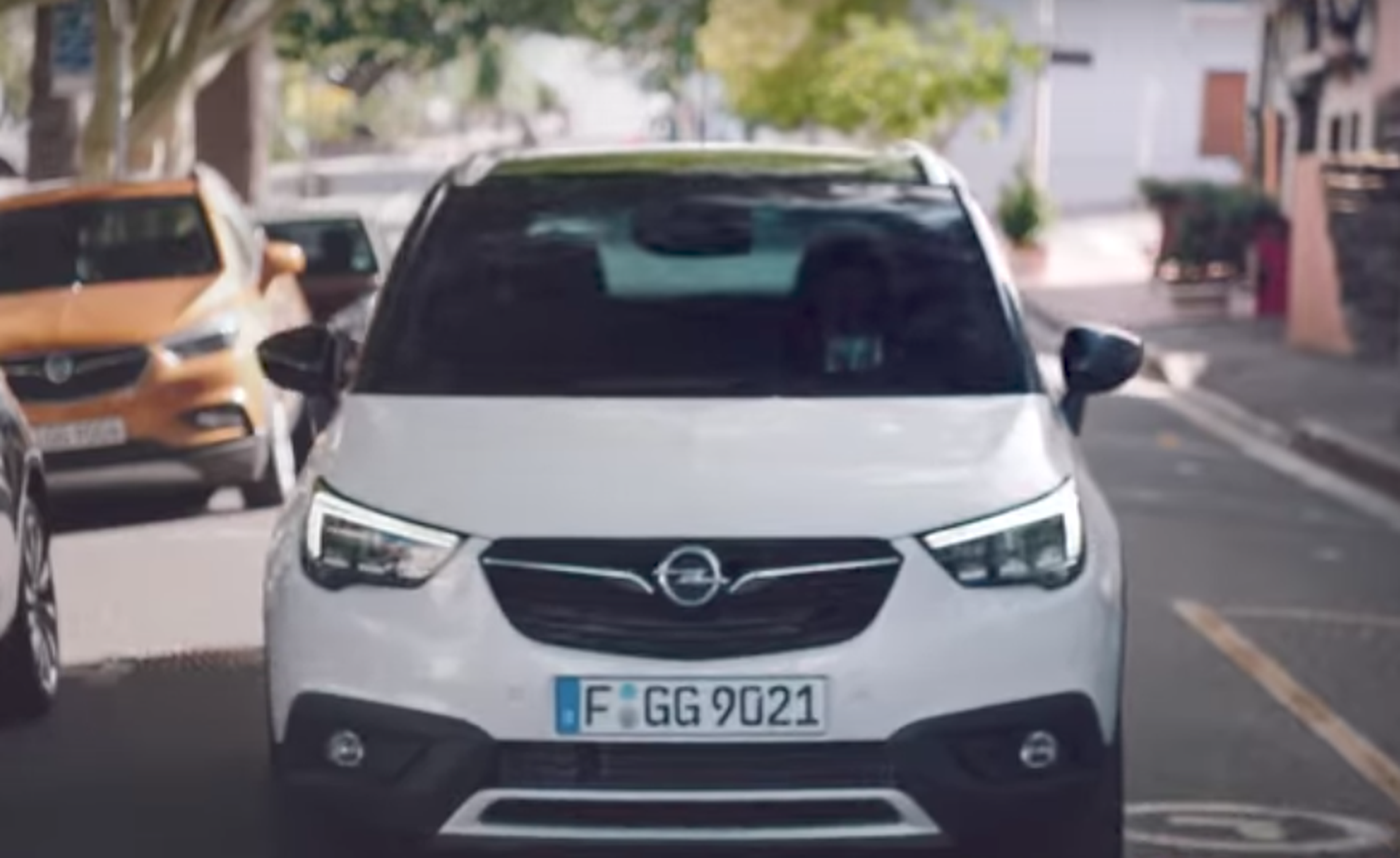 VÍDEO: Así te protege la tecnología del Opel Crossland X