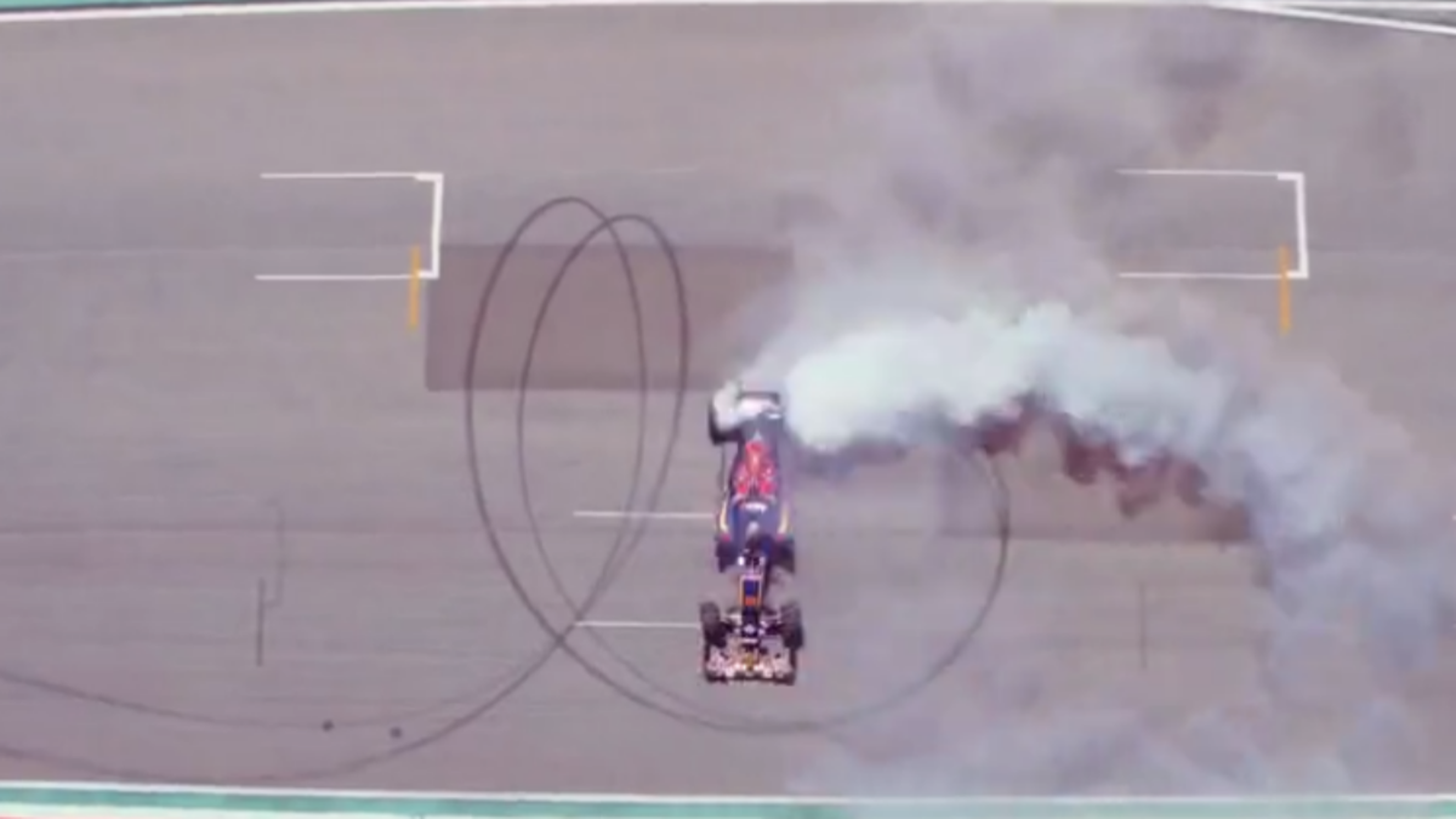 VÍDEO: ¡Una de trompos con los F1 de Toro Rosso!