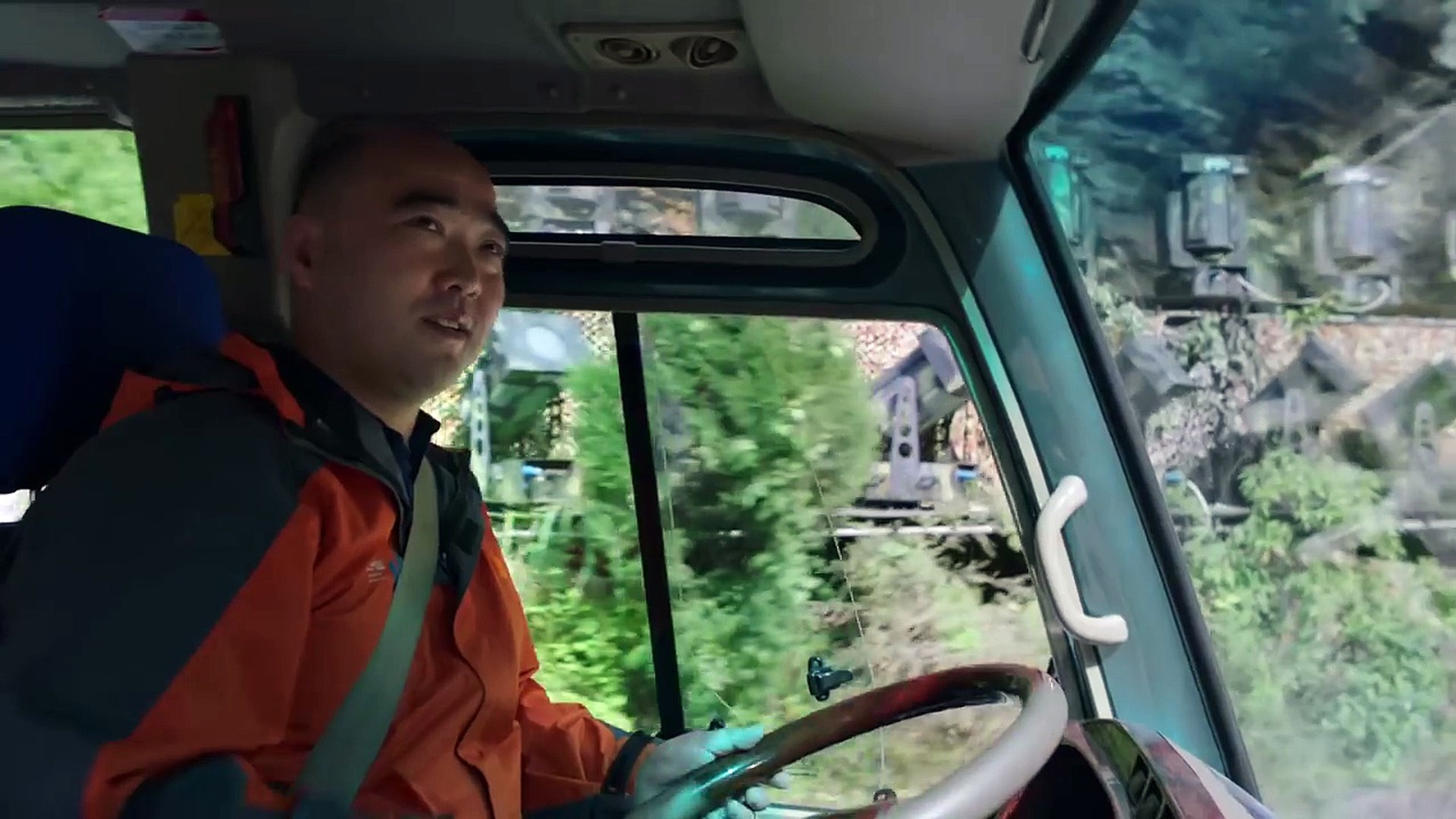 VÍDEO: la última locura de Land Rover en 6 minutos