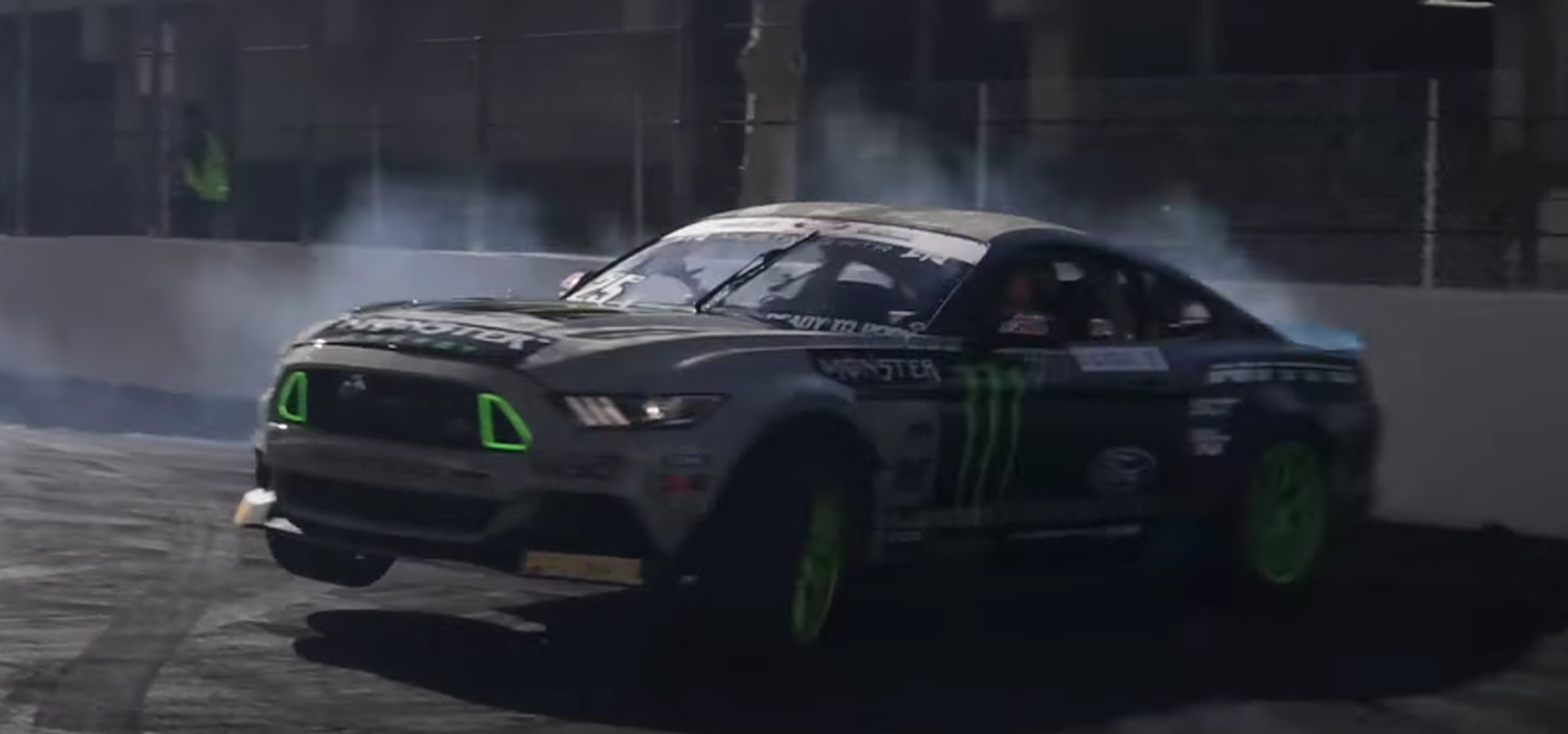 VÍDEO: Vaughn Gittin Jr: drift al más alto nivel con su Ford Mustang