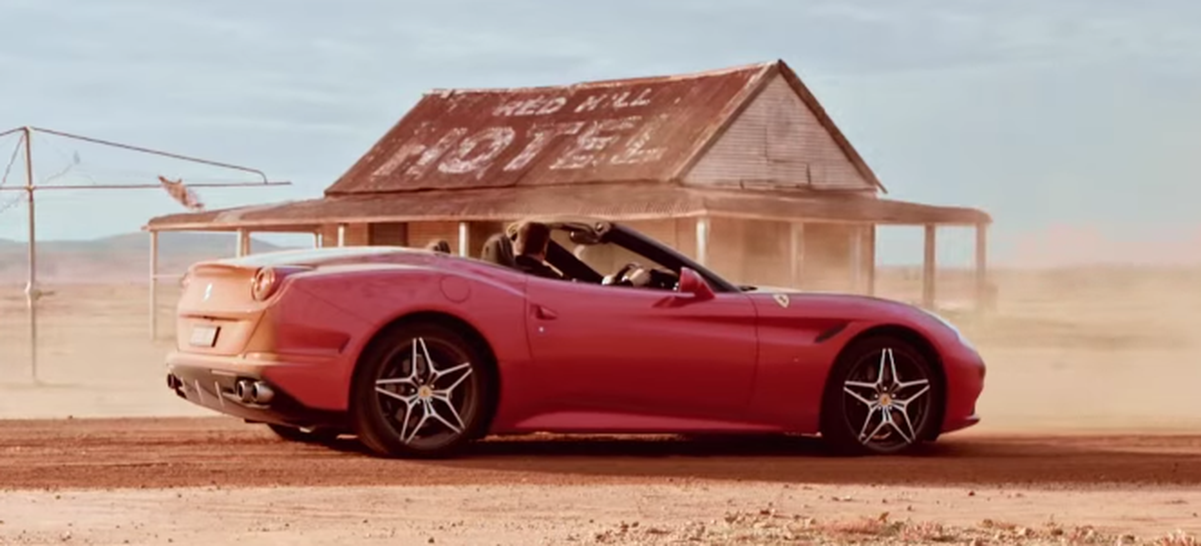VÍDEO: Este vídeo te va a encantar: Ferrari California T en estado puro