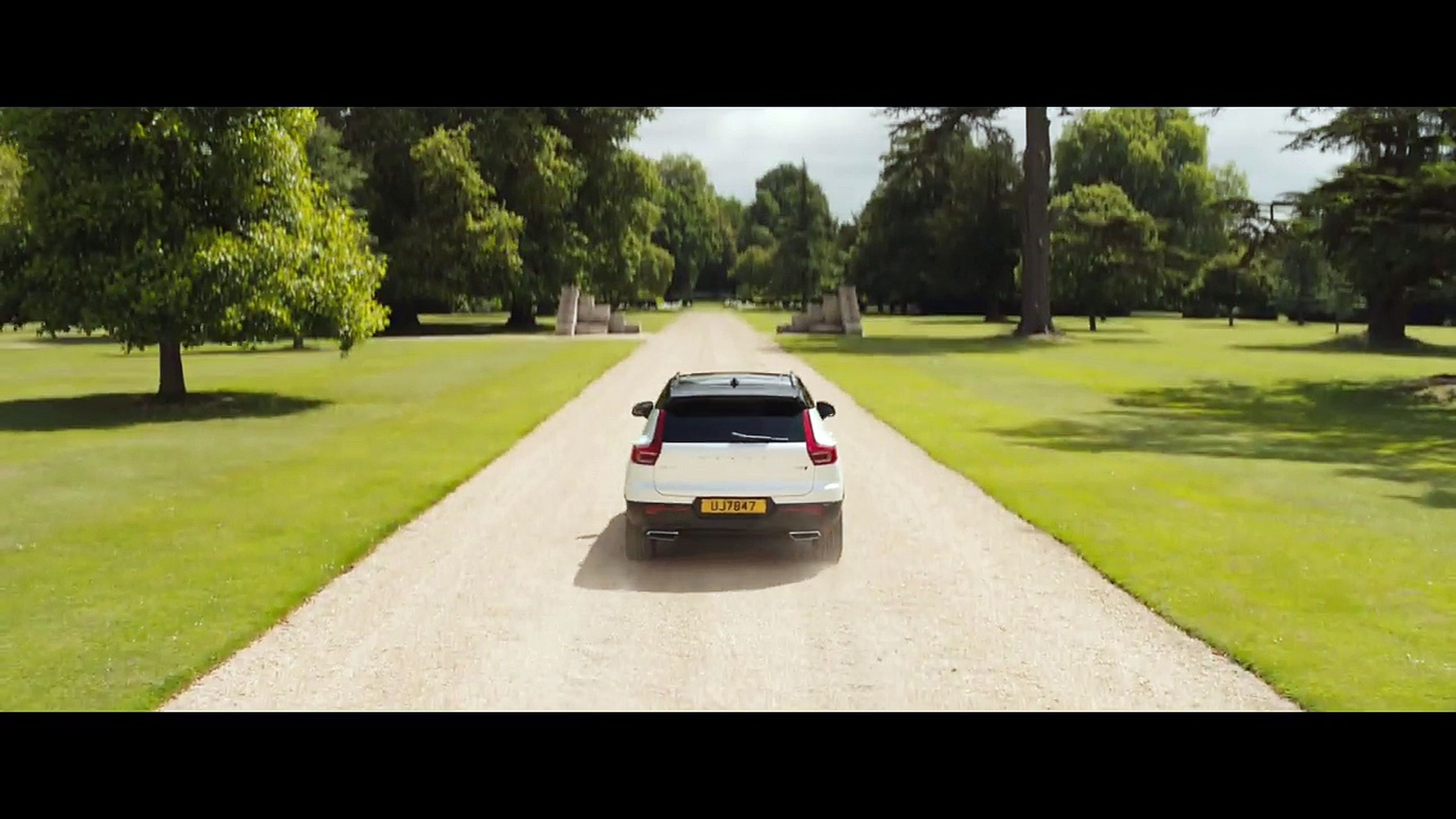 VÍDEO: Volvo XC40, el nuevo coche de Lara Croft