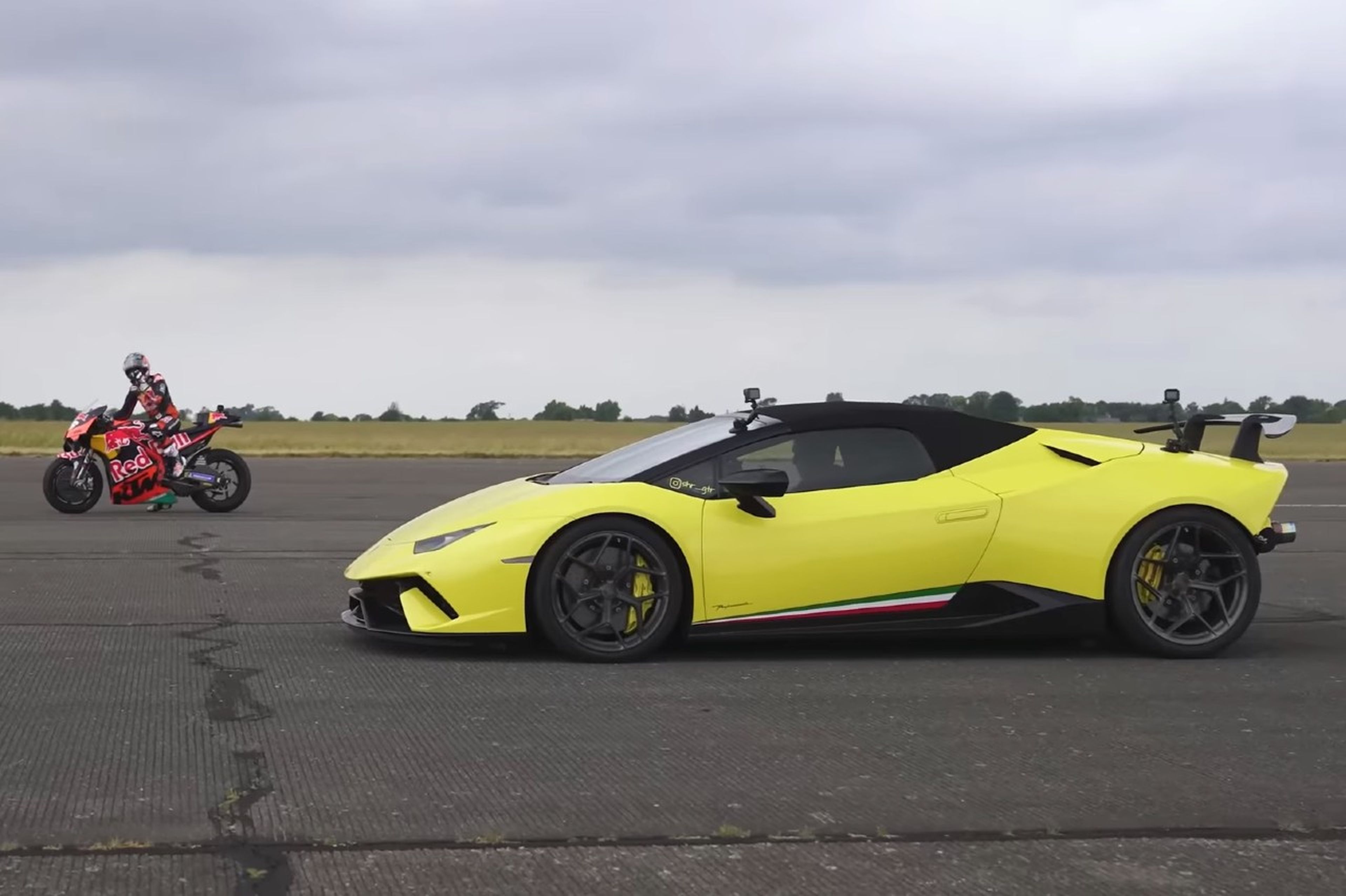 Drag Race: Lamborghini Huracán de 1.115 CV contra MotoGP