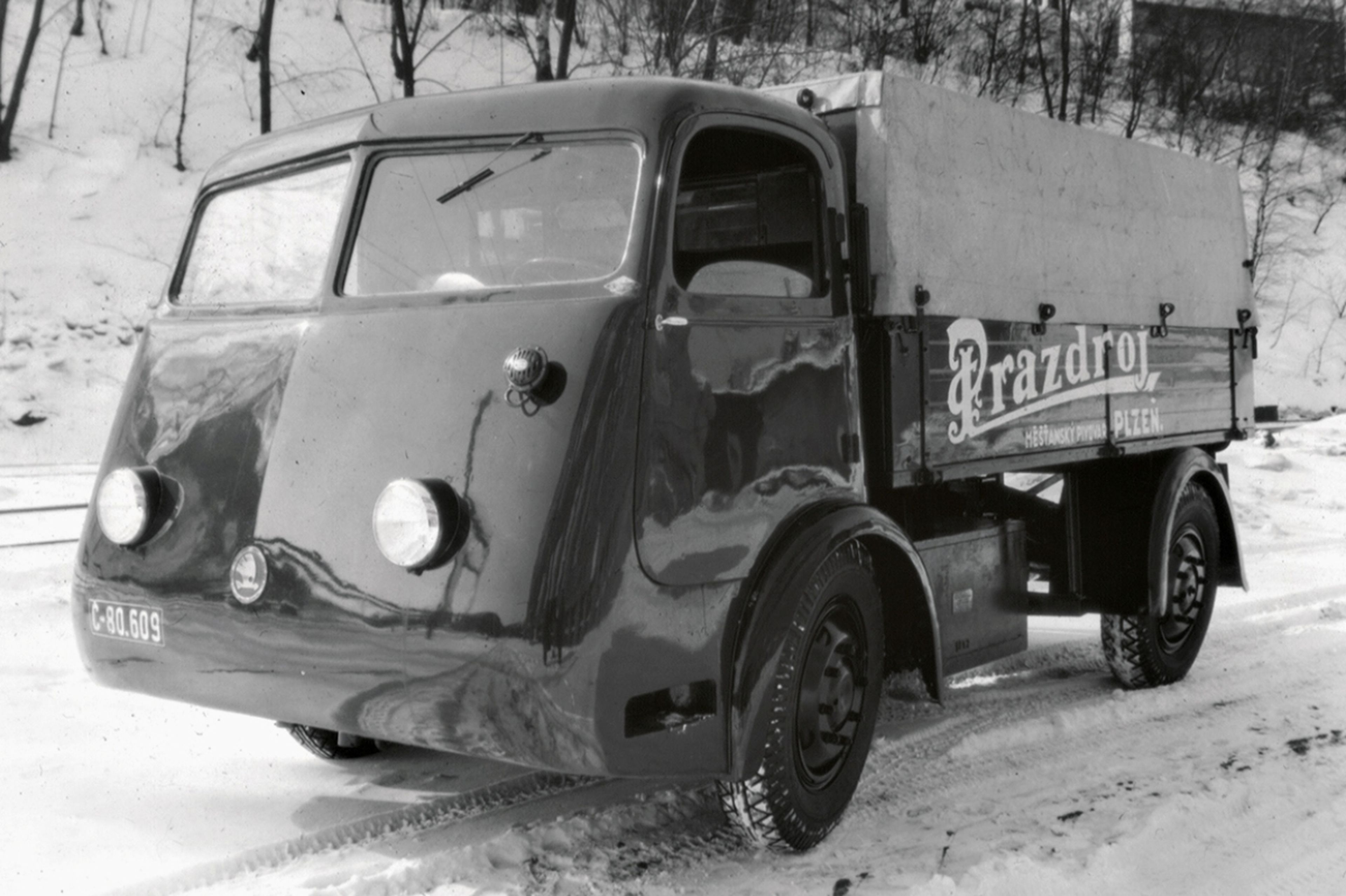 La increíble historia del primer coche eléctrico de Skoda, un camión de reparto de cerveza