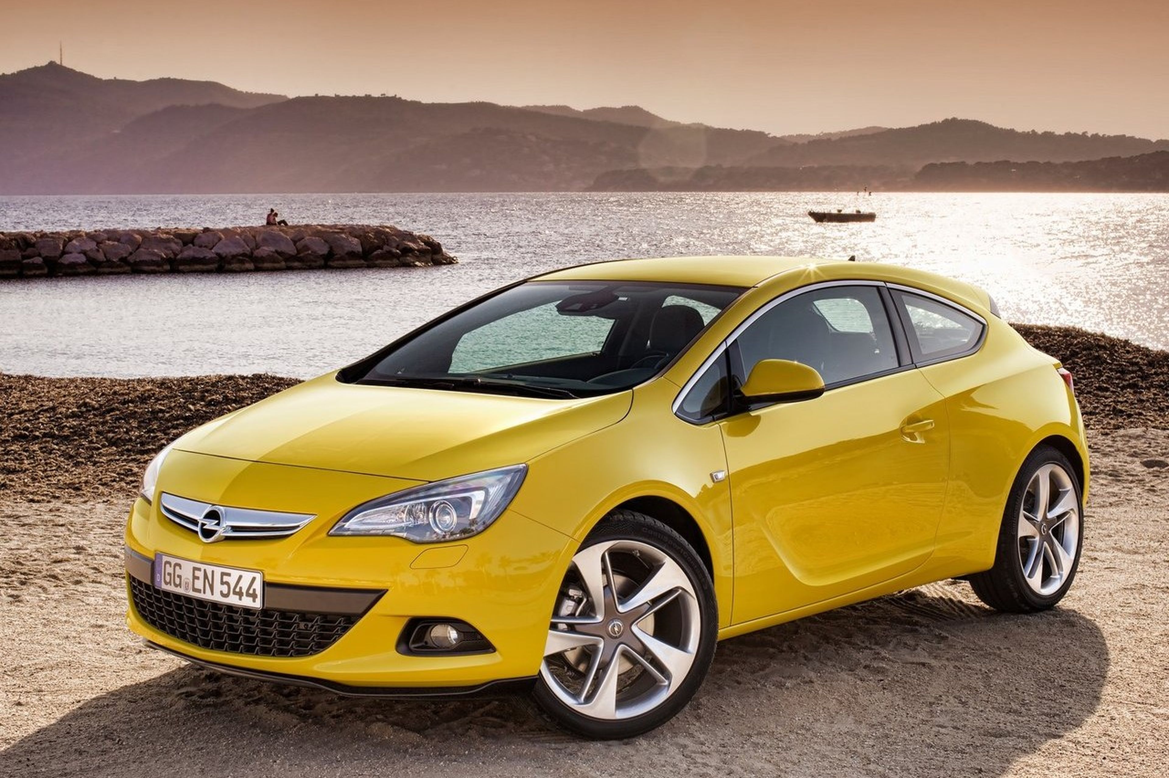 Opel v. Astra GTC 2022. Opel Astra GTC 2022.