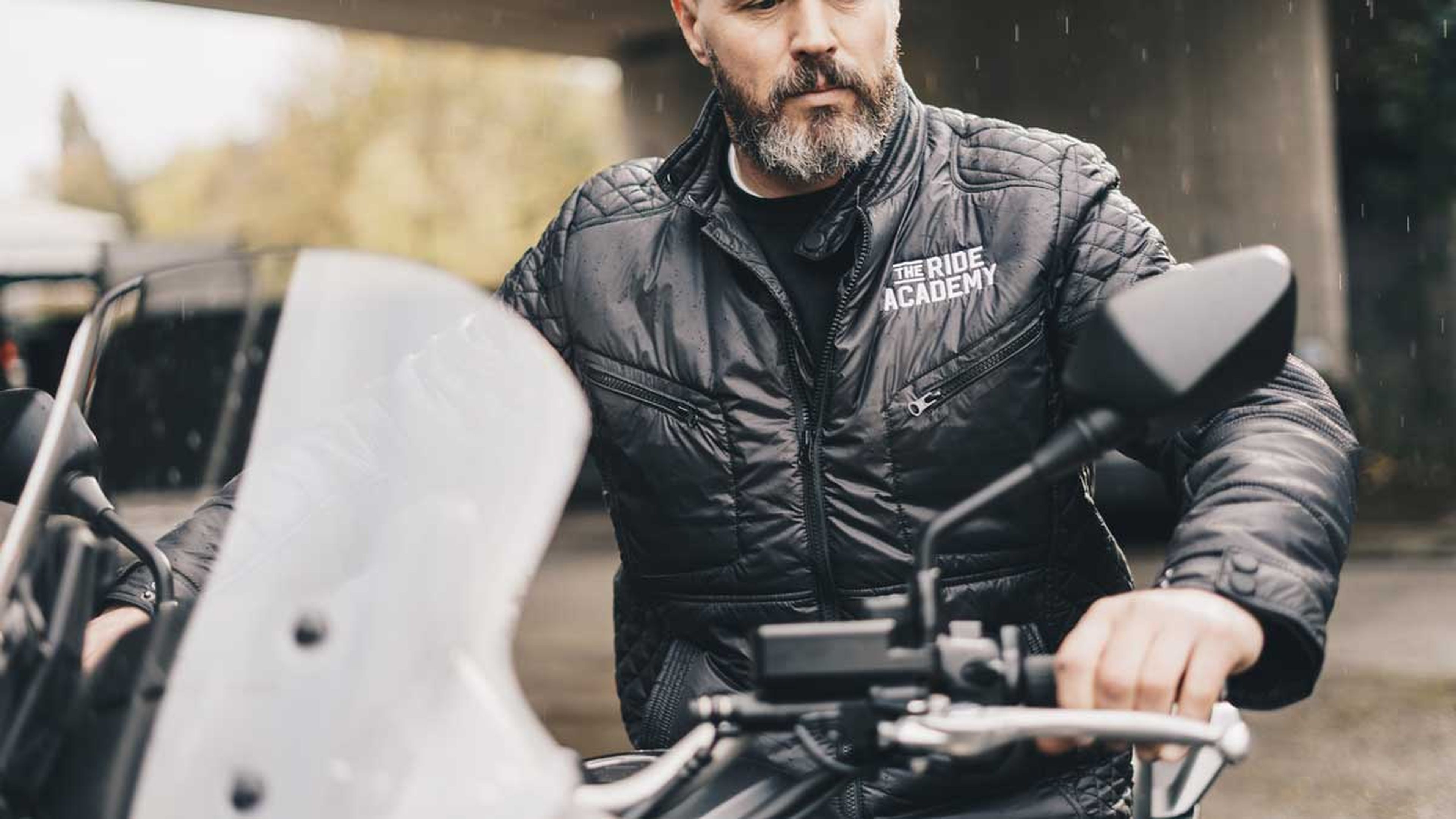 Esta funda de moto es top ventas en Amazon e ideal para proteger la tuya este invierno