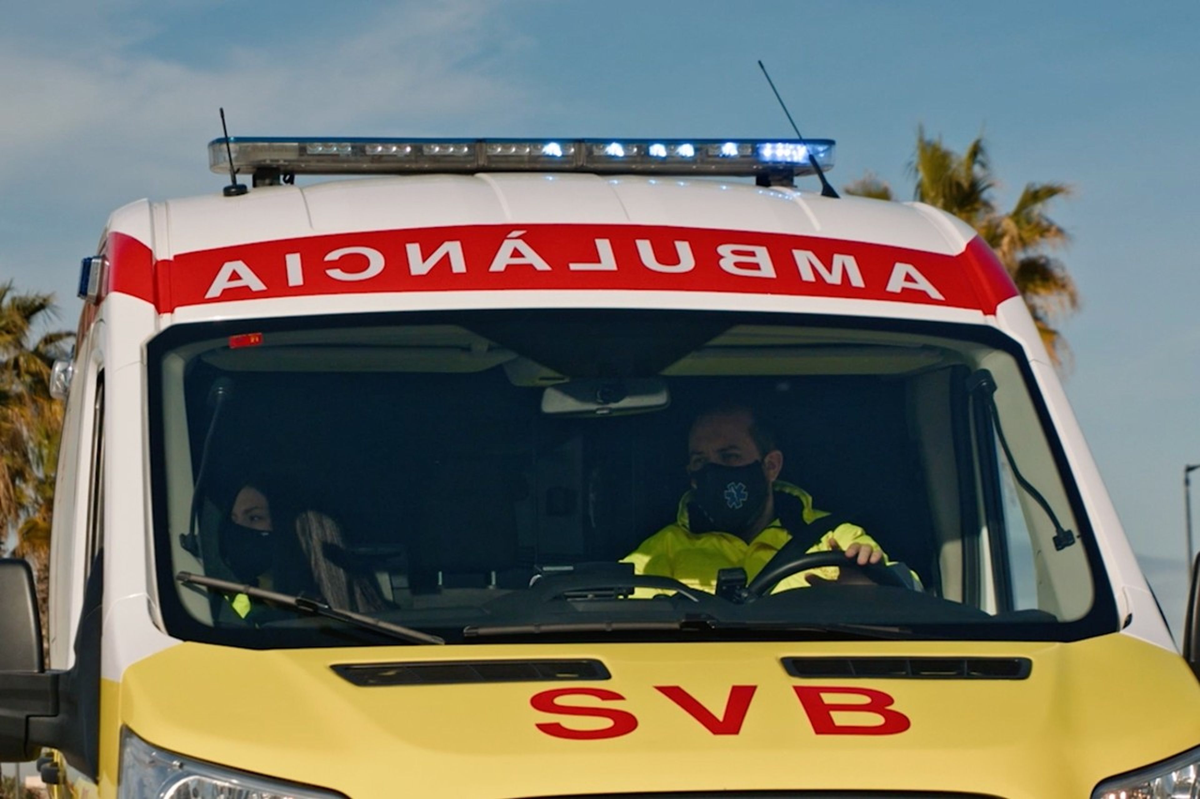 Luz azul para todos los vehículos de emergencia - Afiliación y Seguros
