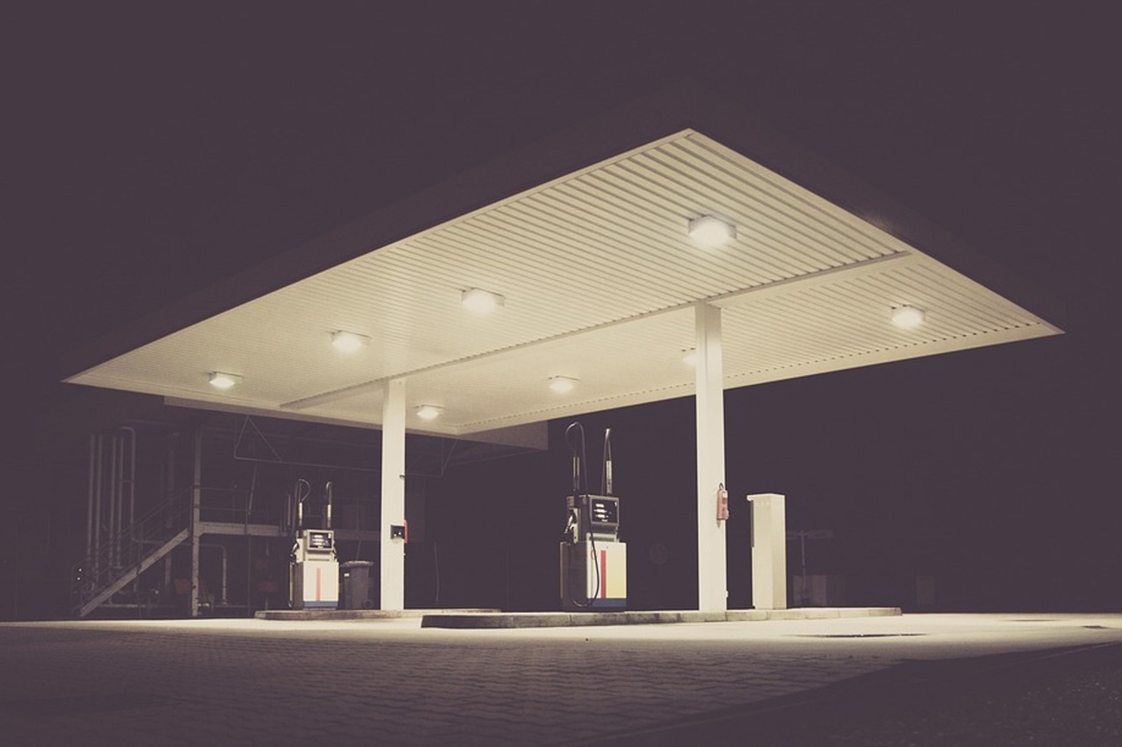 Las ayudas del Gobierno de Francia hunden el negocio de las gasolineras españolas en la frontera