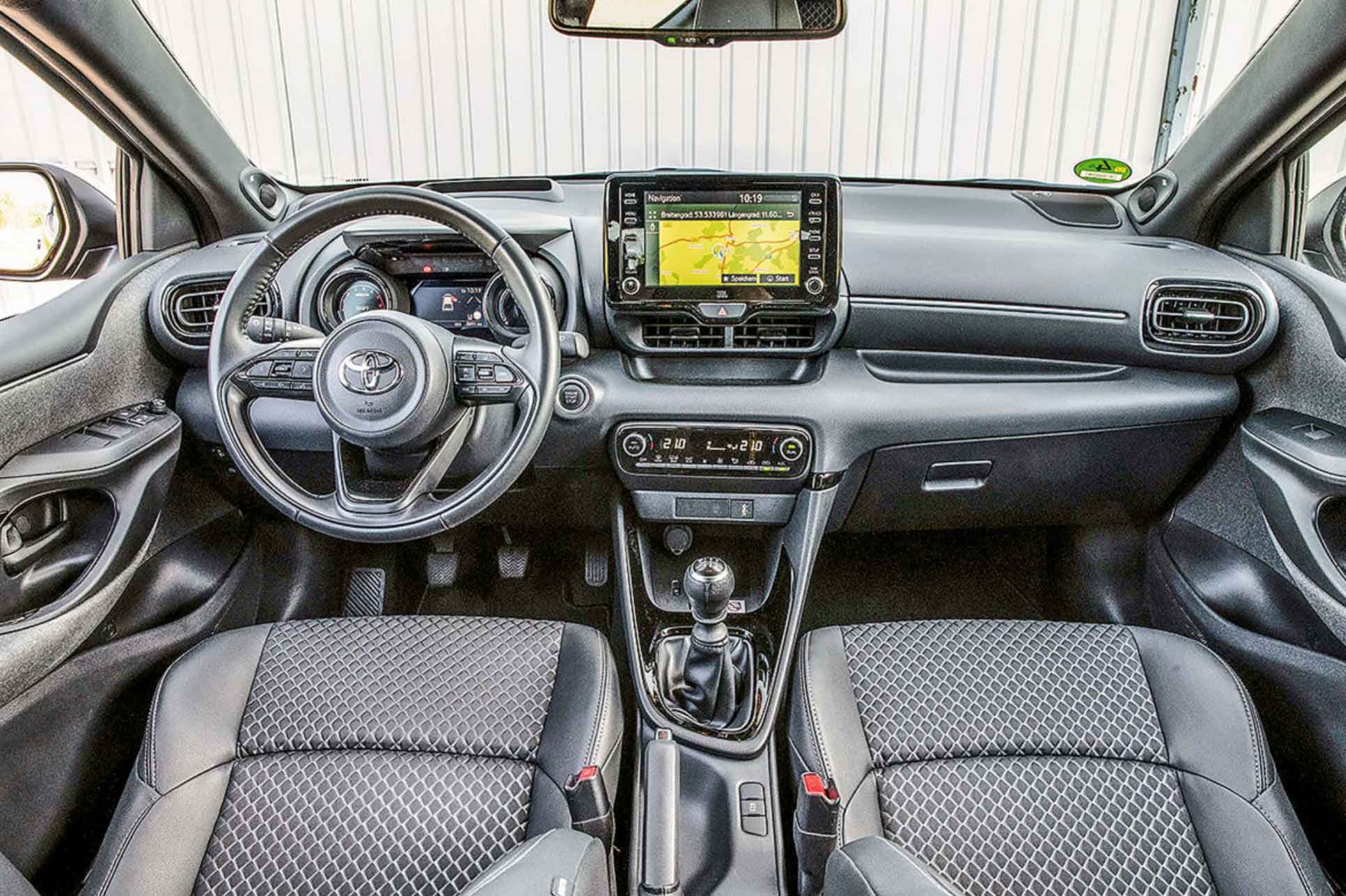 Cockpit Toyota Yaris