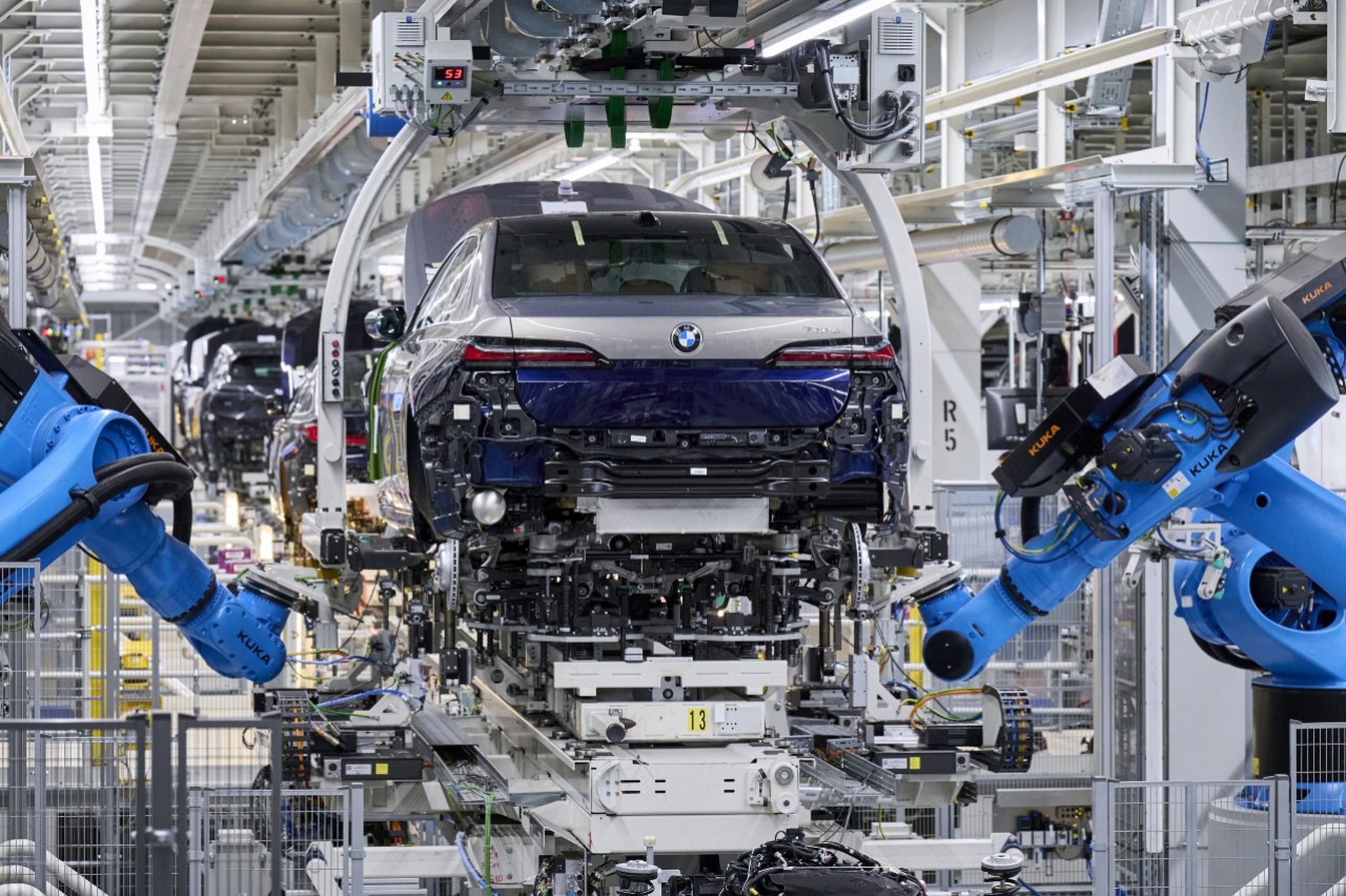 BMW Stellantis recesión Alemania