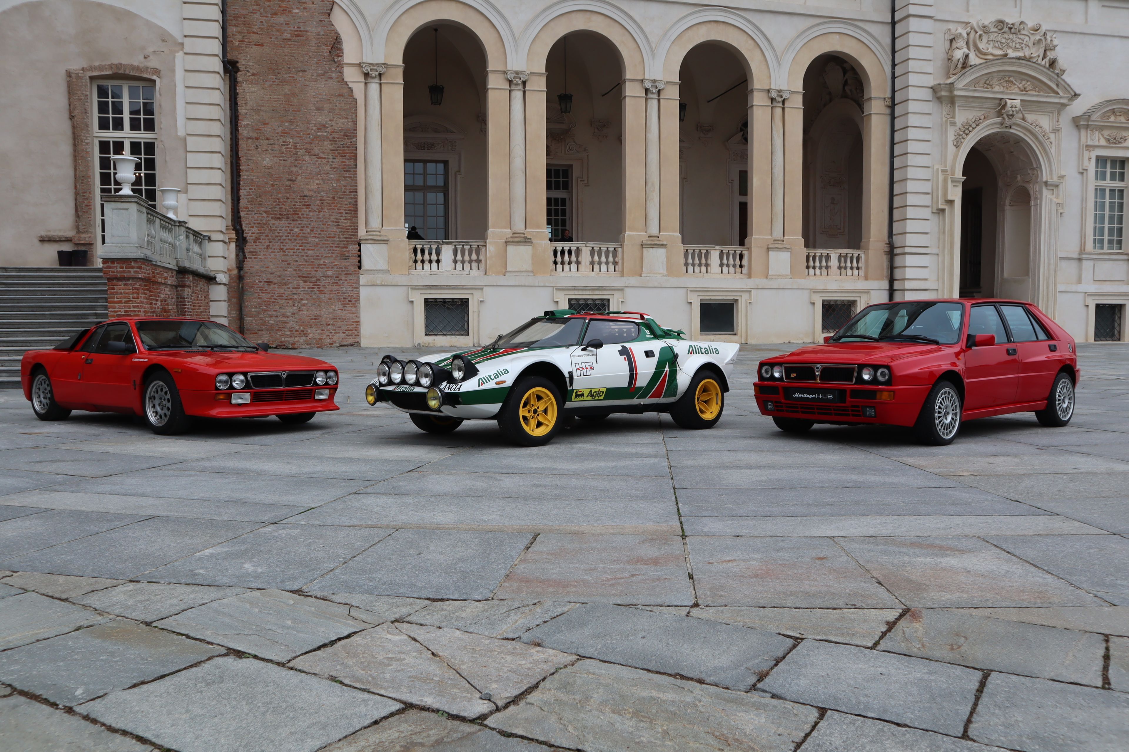 Clásicos de Lancia como el Aurelia y el Stratos, presentes en el evento de renacimiento de la marca