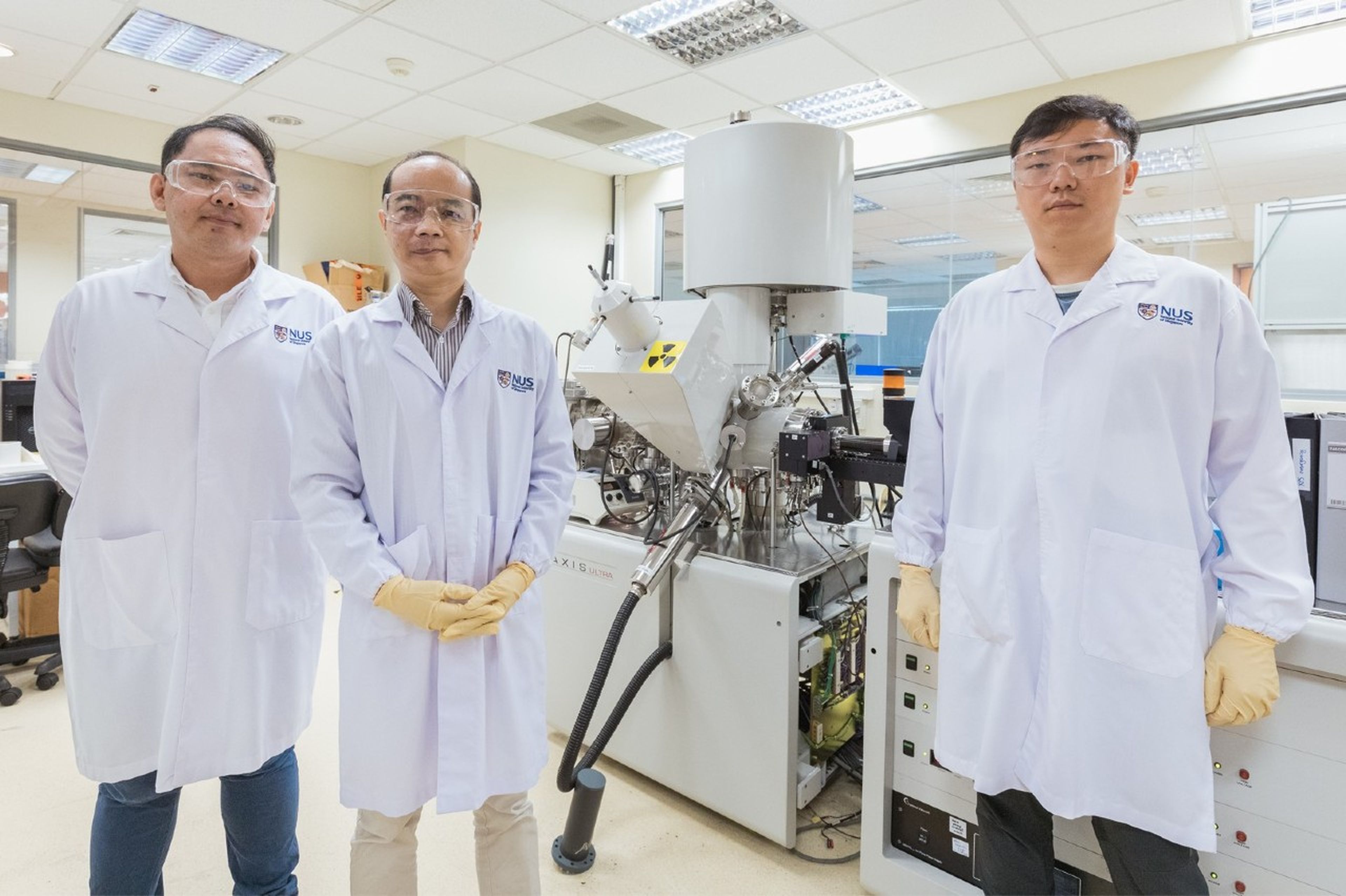 NUS researchers devise revolutionary technique to generate hydrogen more efficiently from water