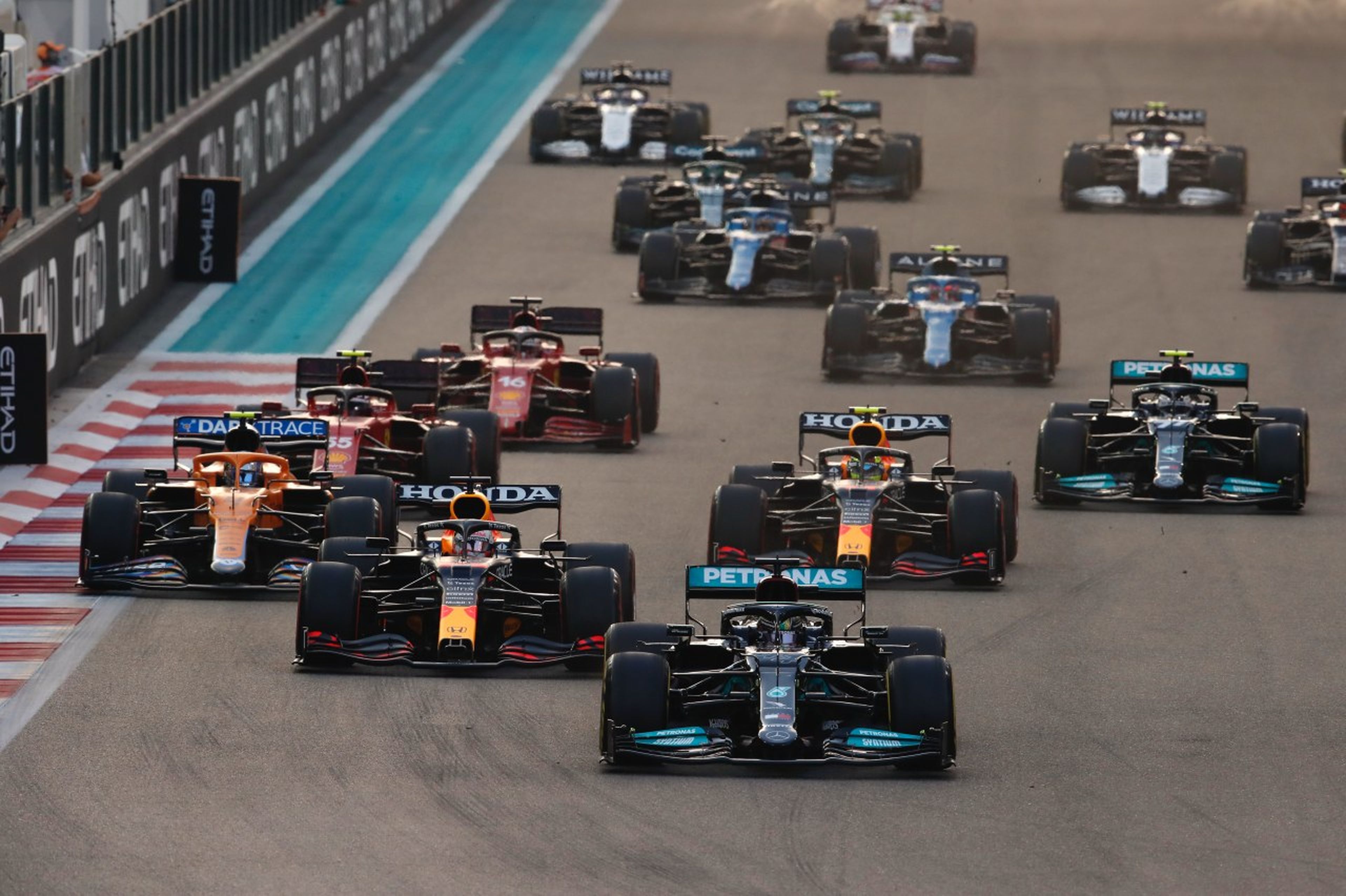 Salida GP Abu Dhabi F1 2022